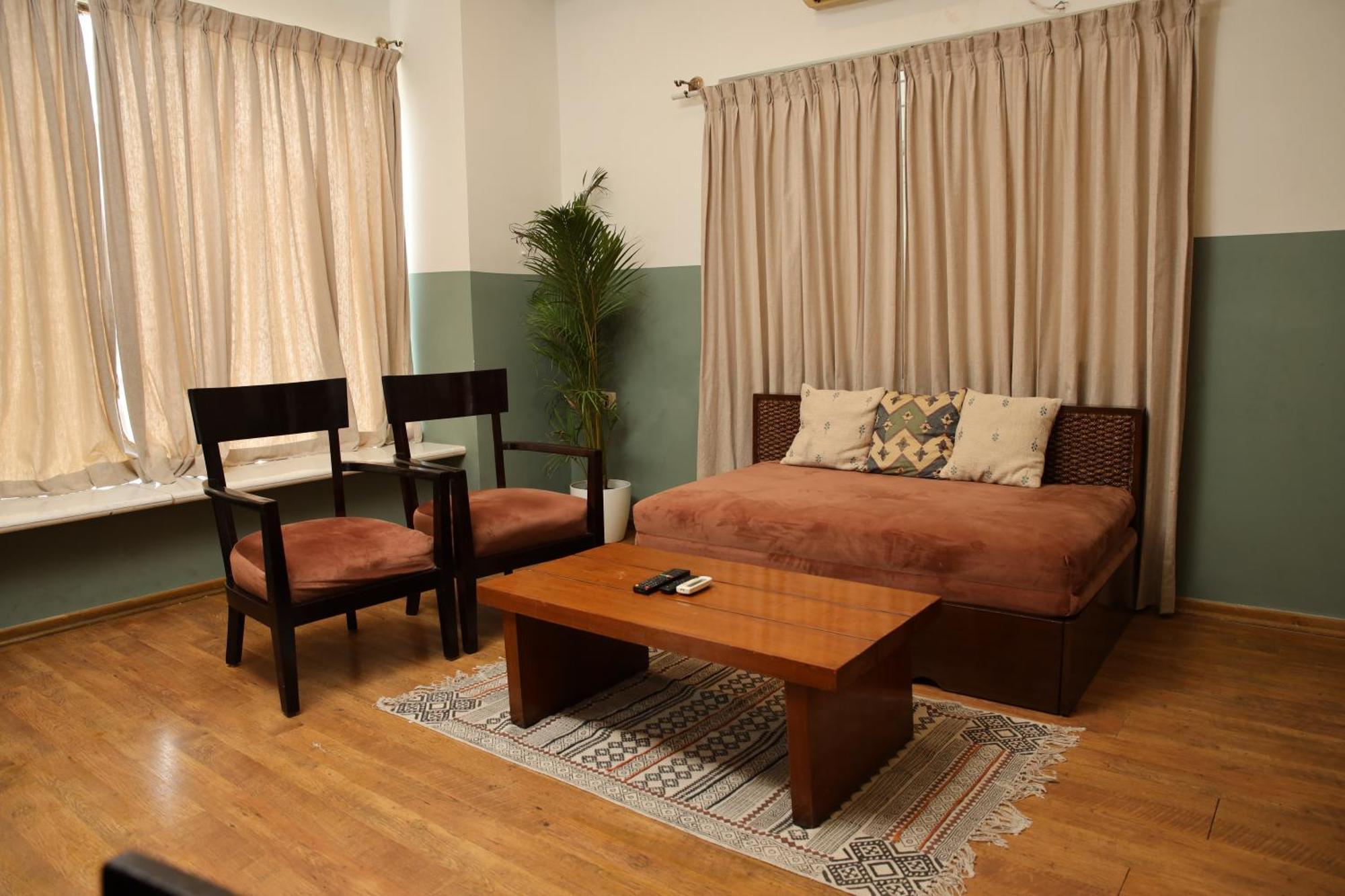 Olive Zip Road By Embassy Group Hotel 3*