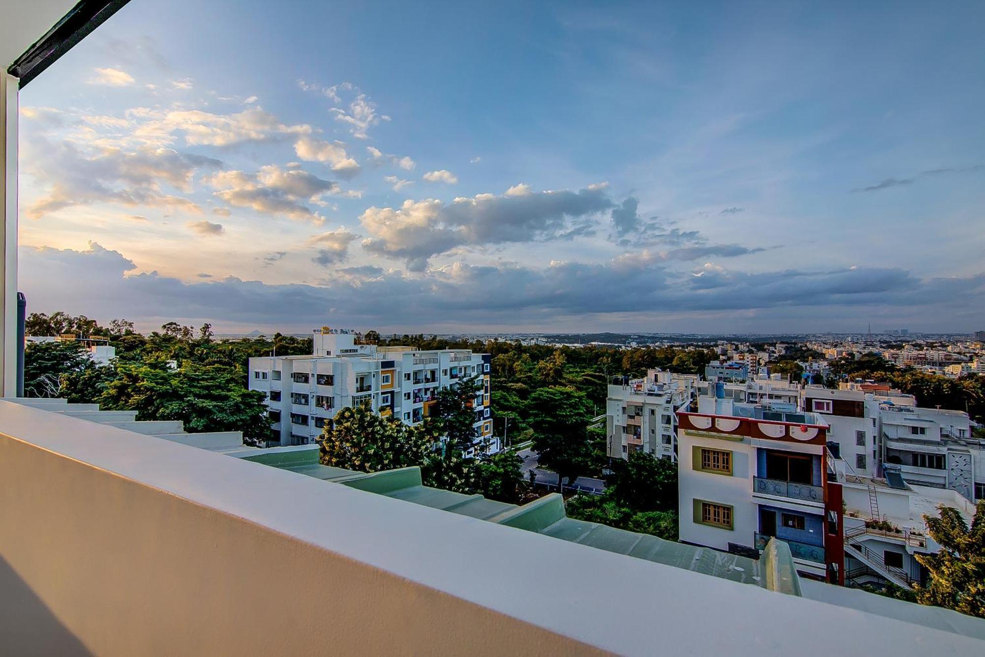 Super Townhouse Global Village Tech Park Near Kengeri Bus Terminal Metro Station 4*