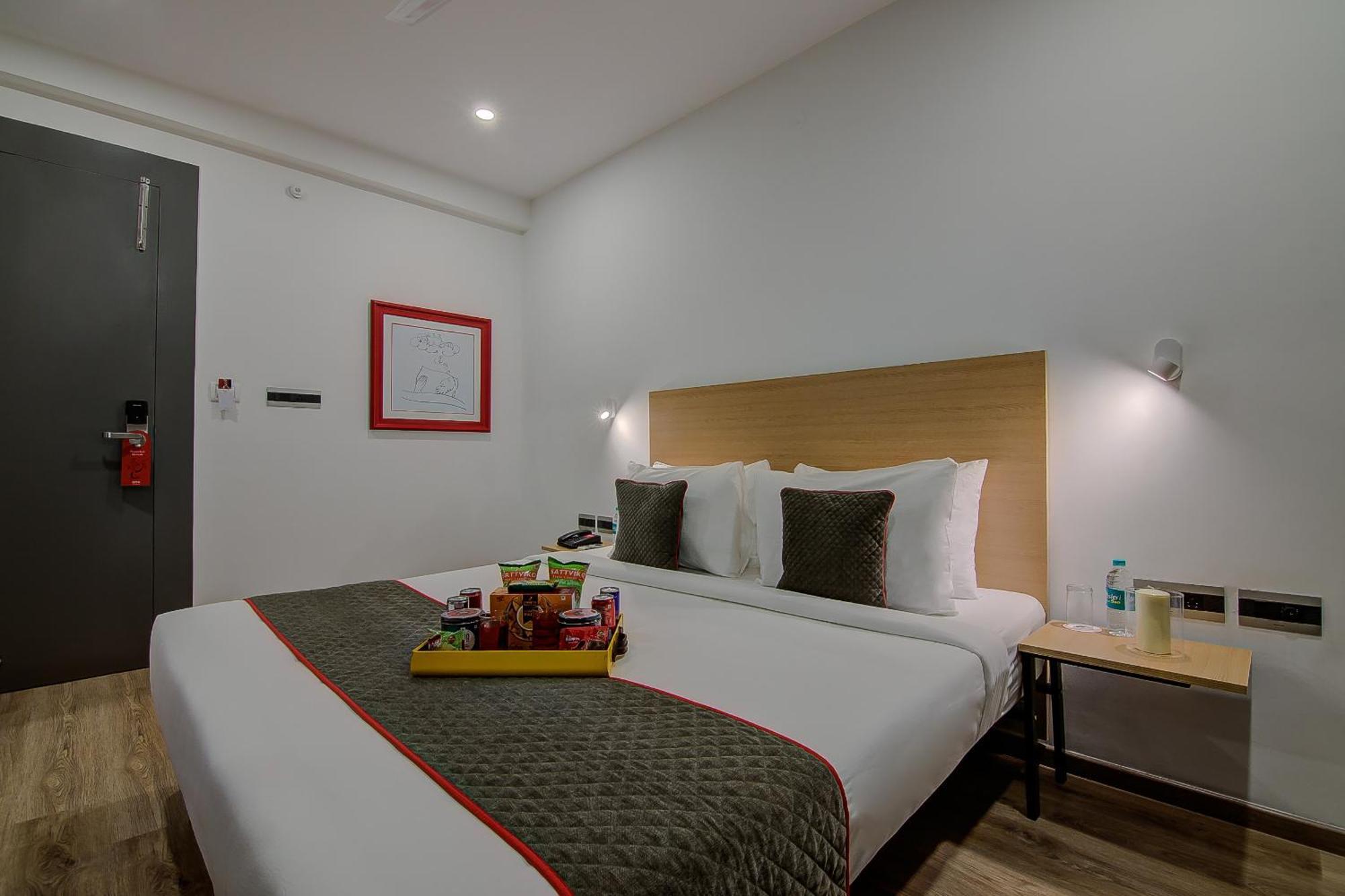 Super Townhouse Global Village Tech Park Near Kengeri Bus Terminal Metro Station 4*