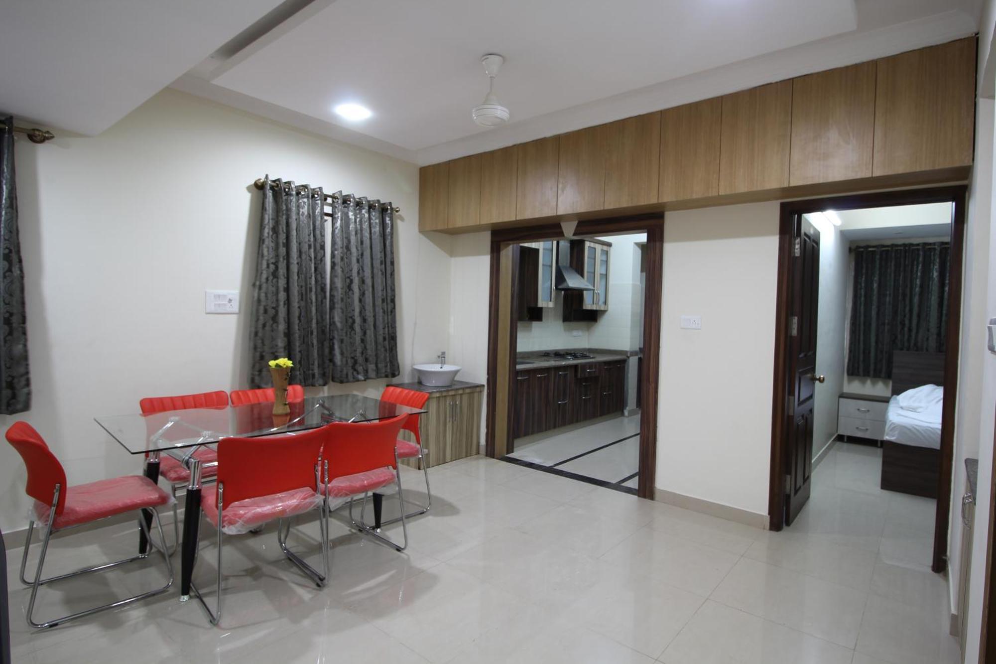 White Feather Hotel 3*