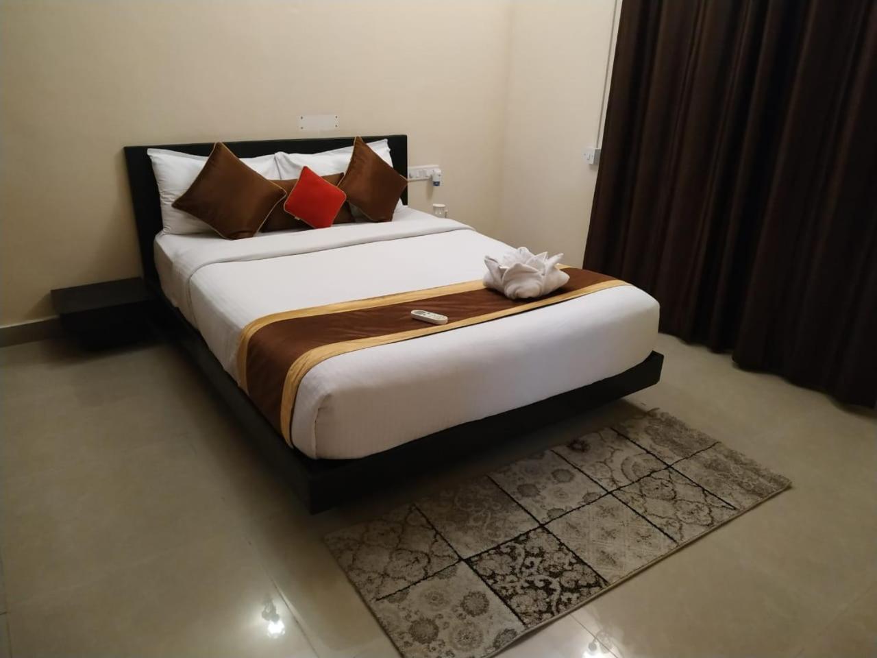 Adi Hospitality And Tours Private Limited Apartment *