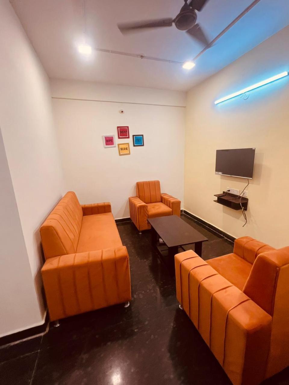 Apartment Ghar No 102