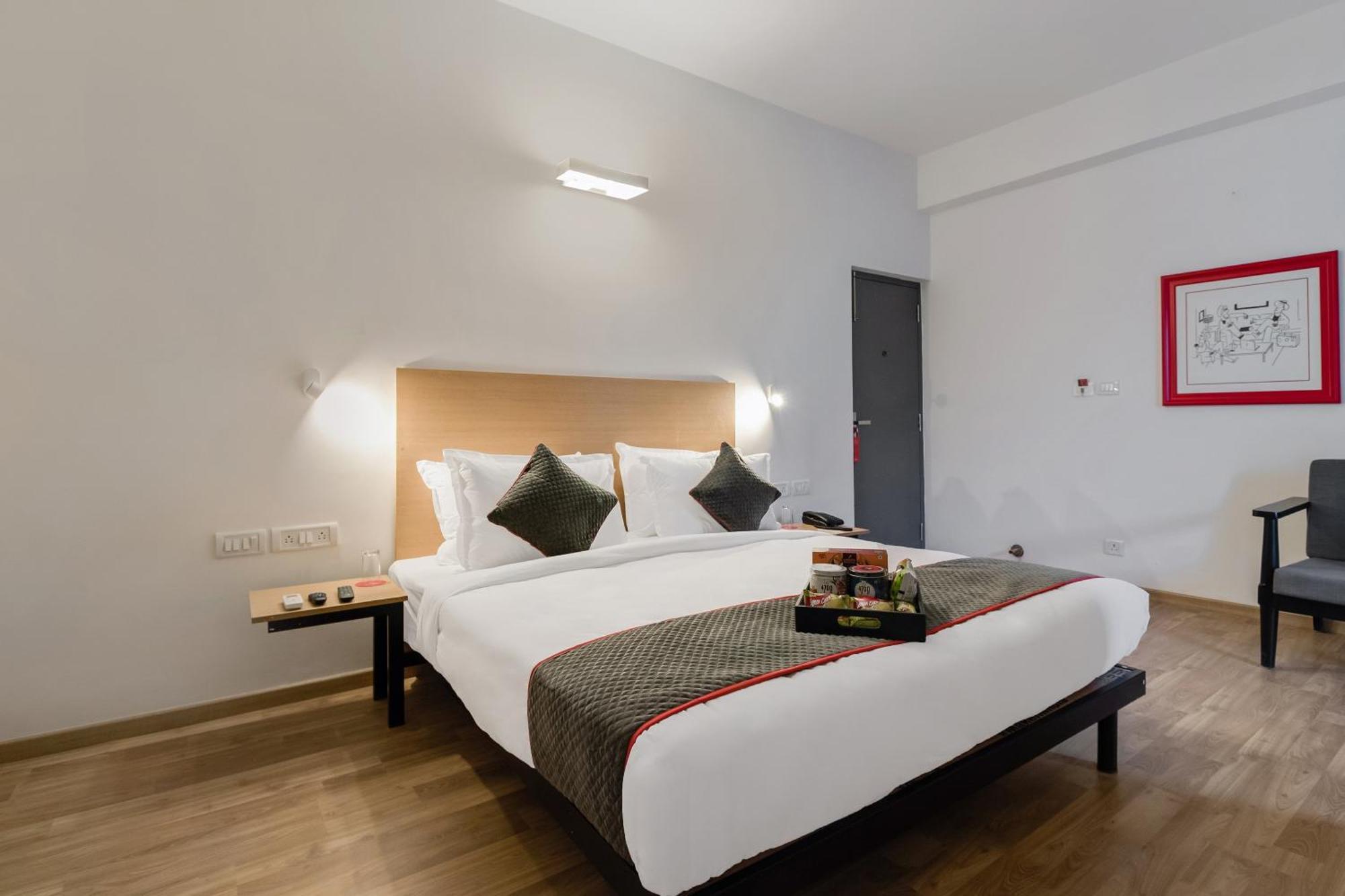 Hotel Townhouse Ramamurthy Nagar Near Baiyappanahalli Metro Station 4*