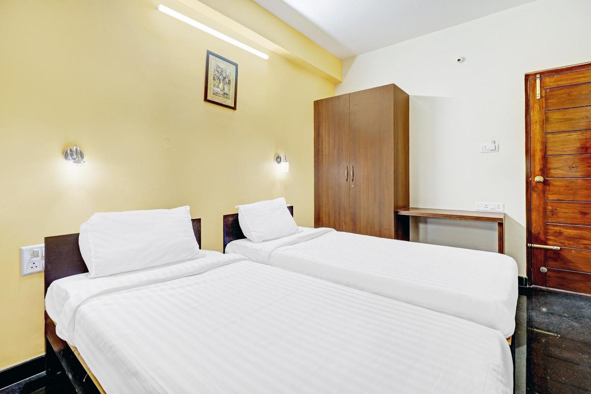 Hotel Capital O R R Residency