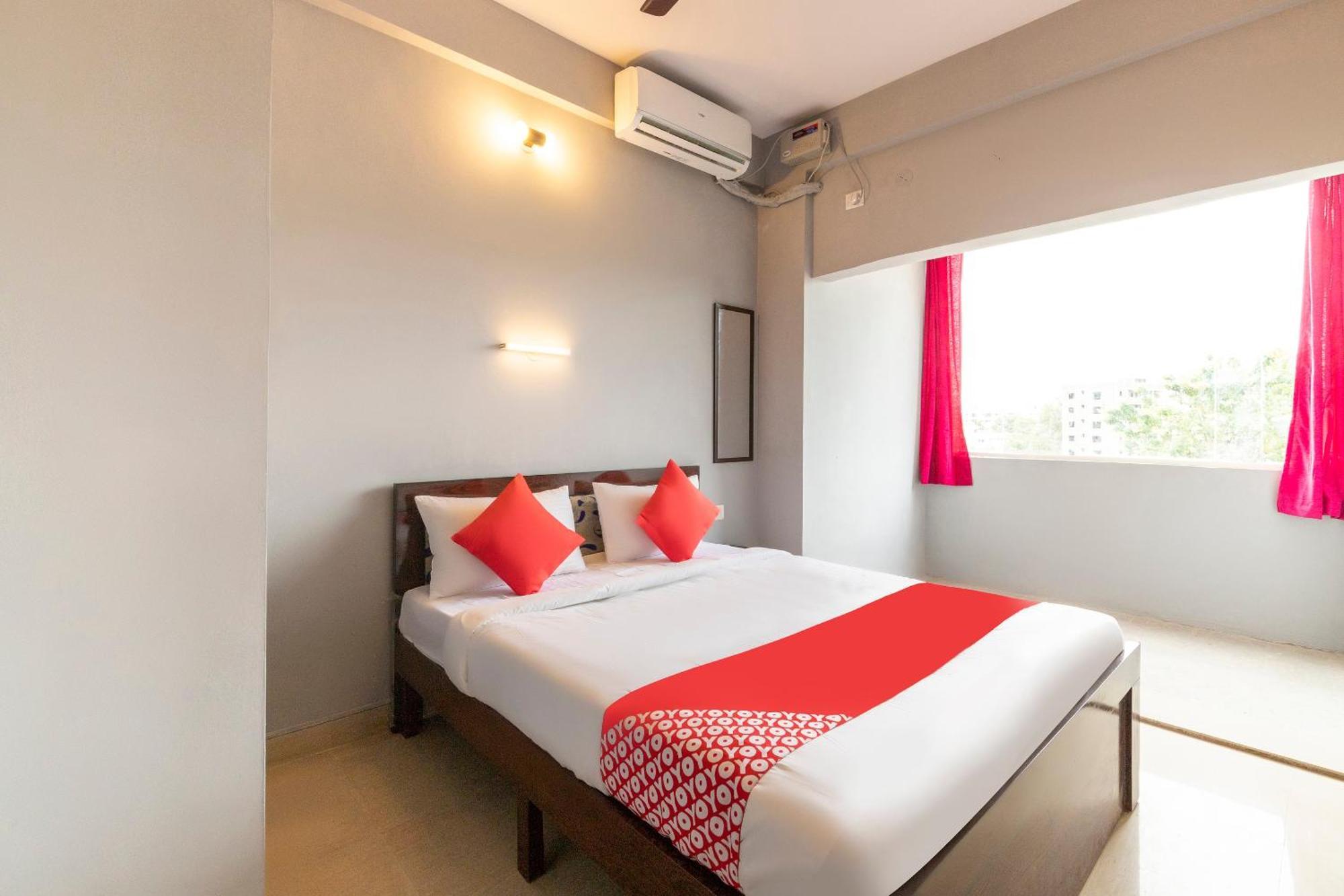 Hotel O Gold Inn Grey Hotel 4*
