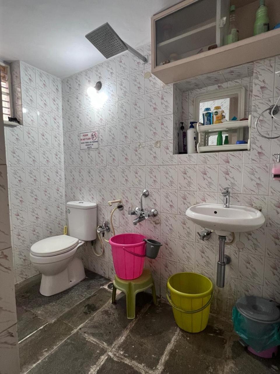 Holiday home 2bhk With Parking & Ample Space