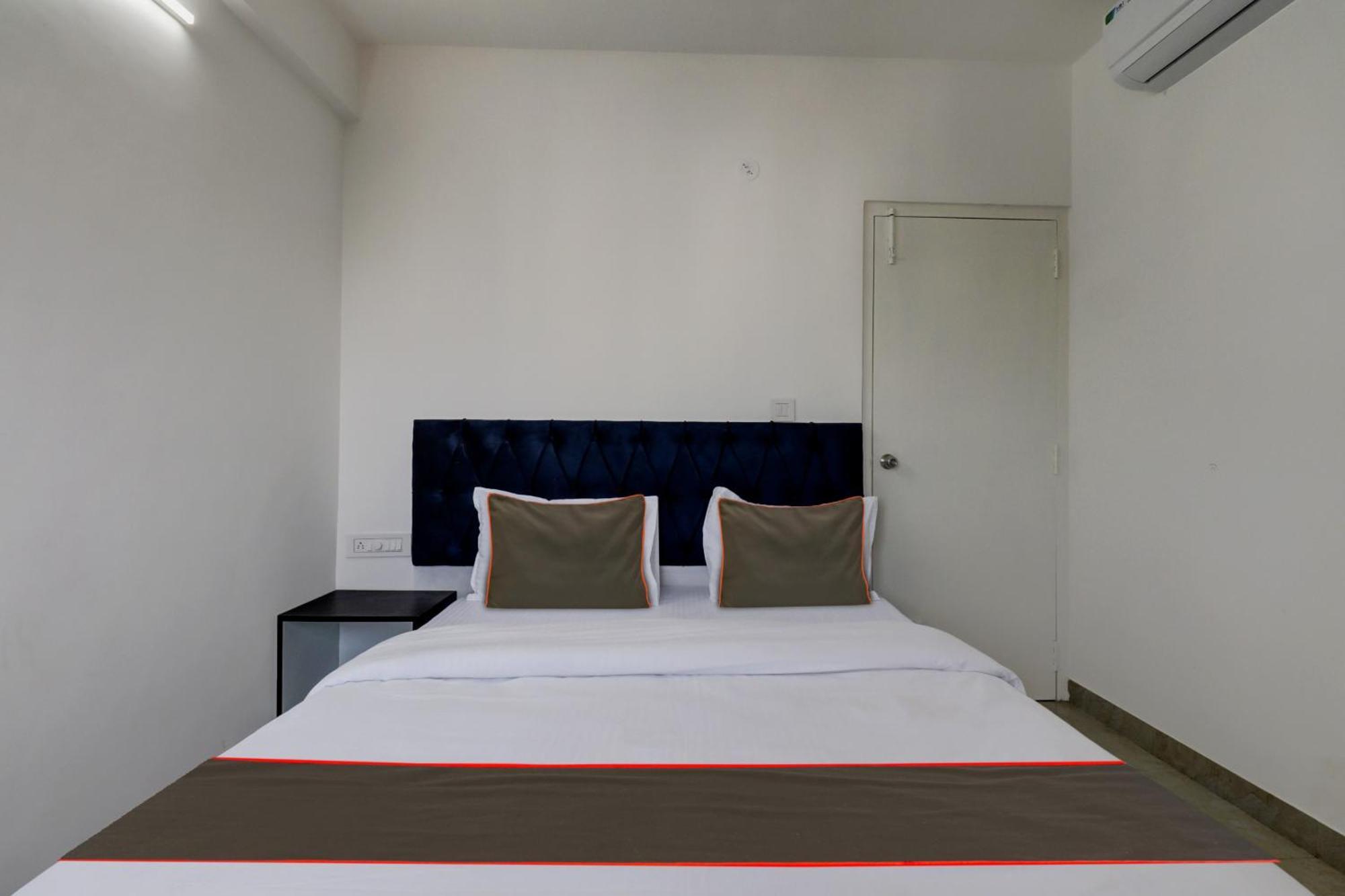 Collection O Heaven Hotel