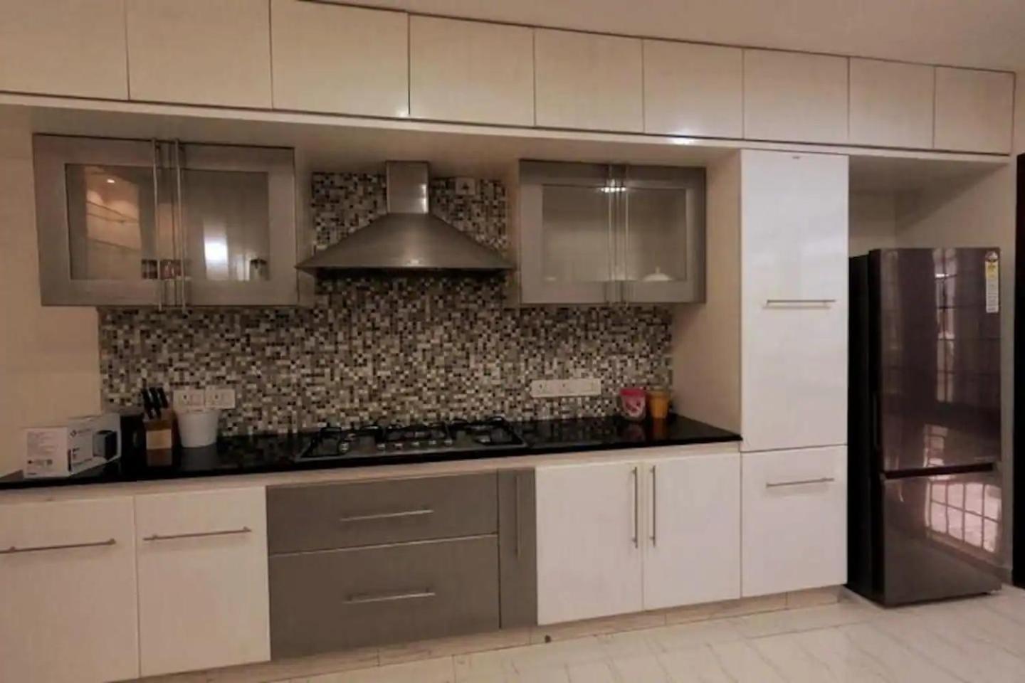 Apartment Elegant 3bhk Flat With Garden *