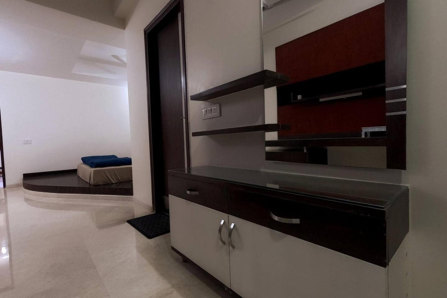 Elegant 3bhk Flat With Garden Apartment