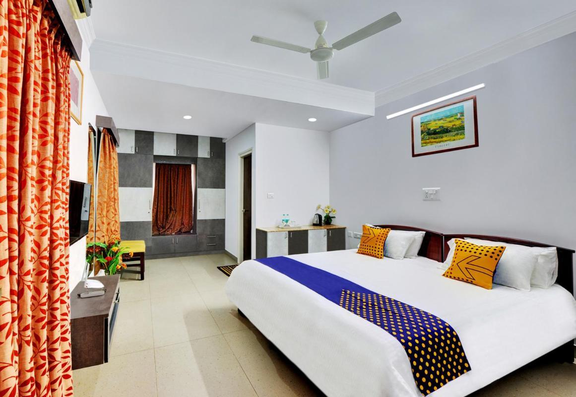 Yahweh Hotel