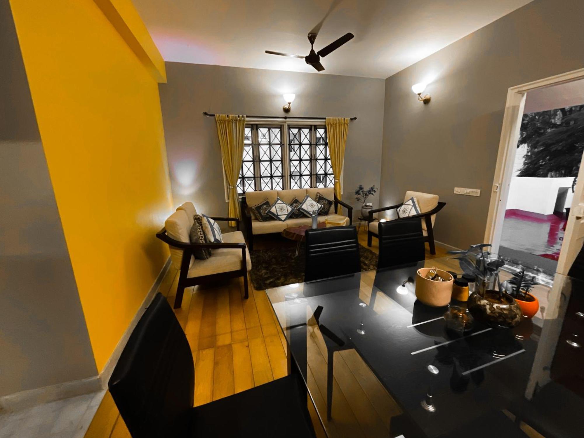 Sunflower Skyline Pent House Apartment