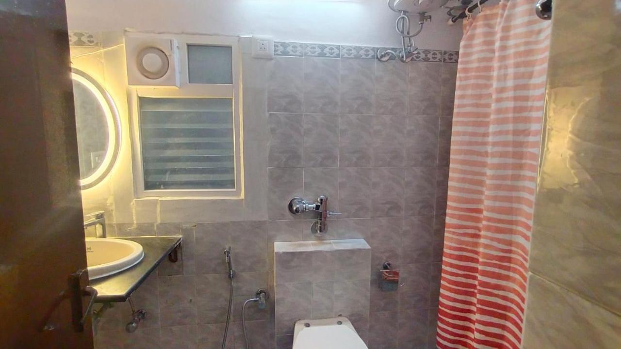 Service In Richmond Road Apartment