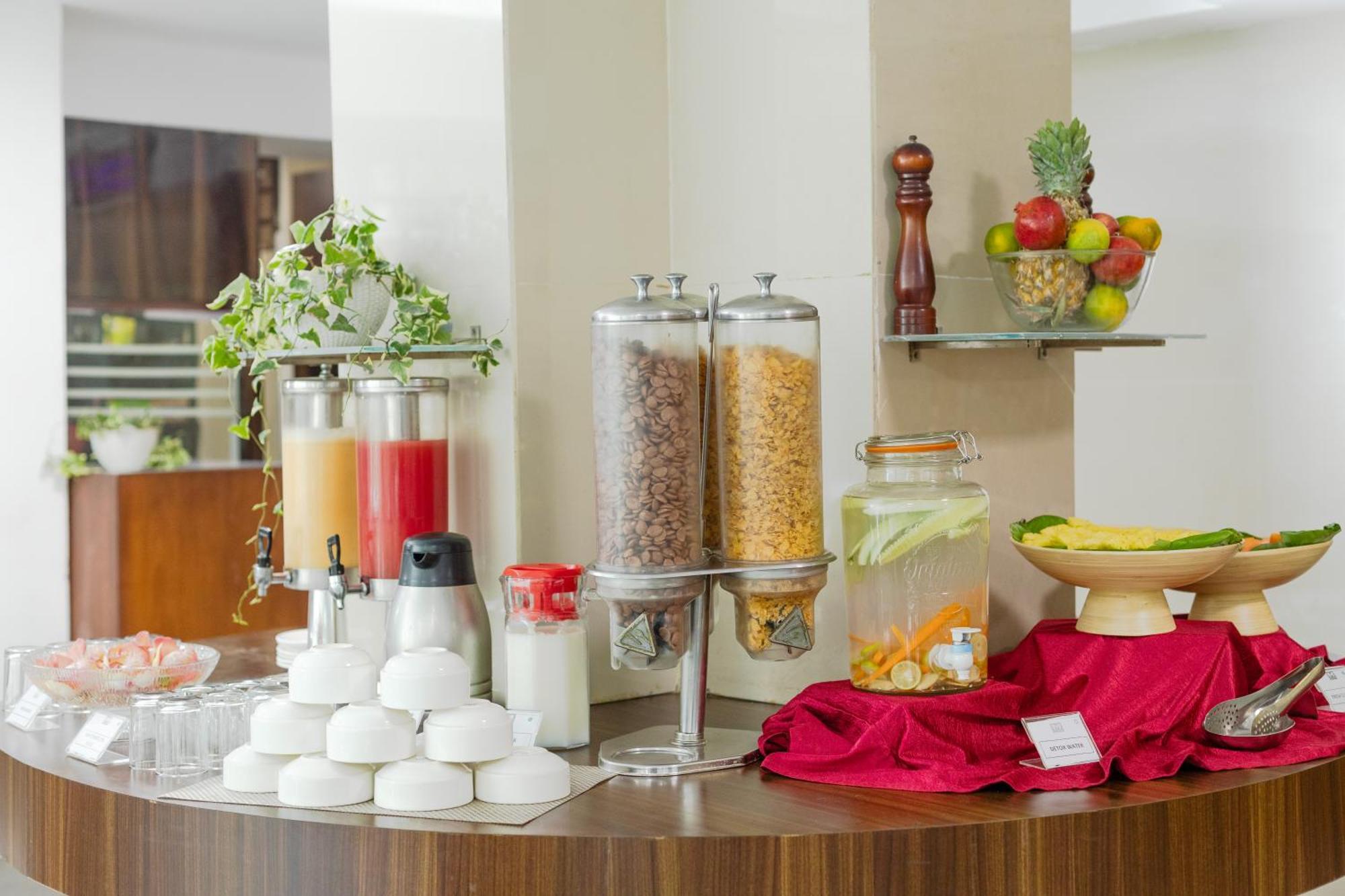 Monarch Luxur - Infantry Road 4* Bangalore