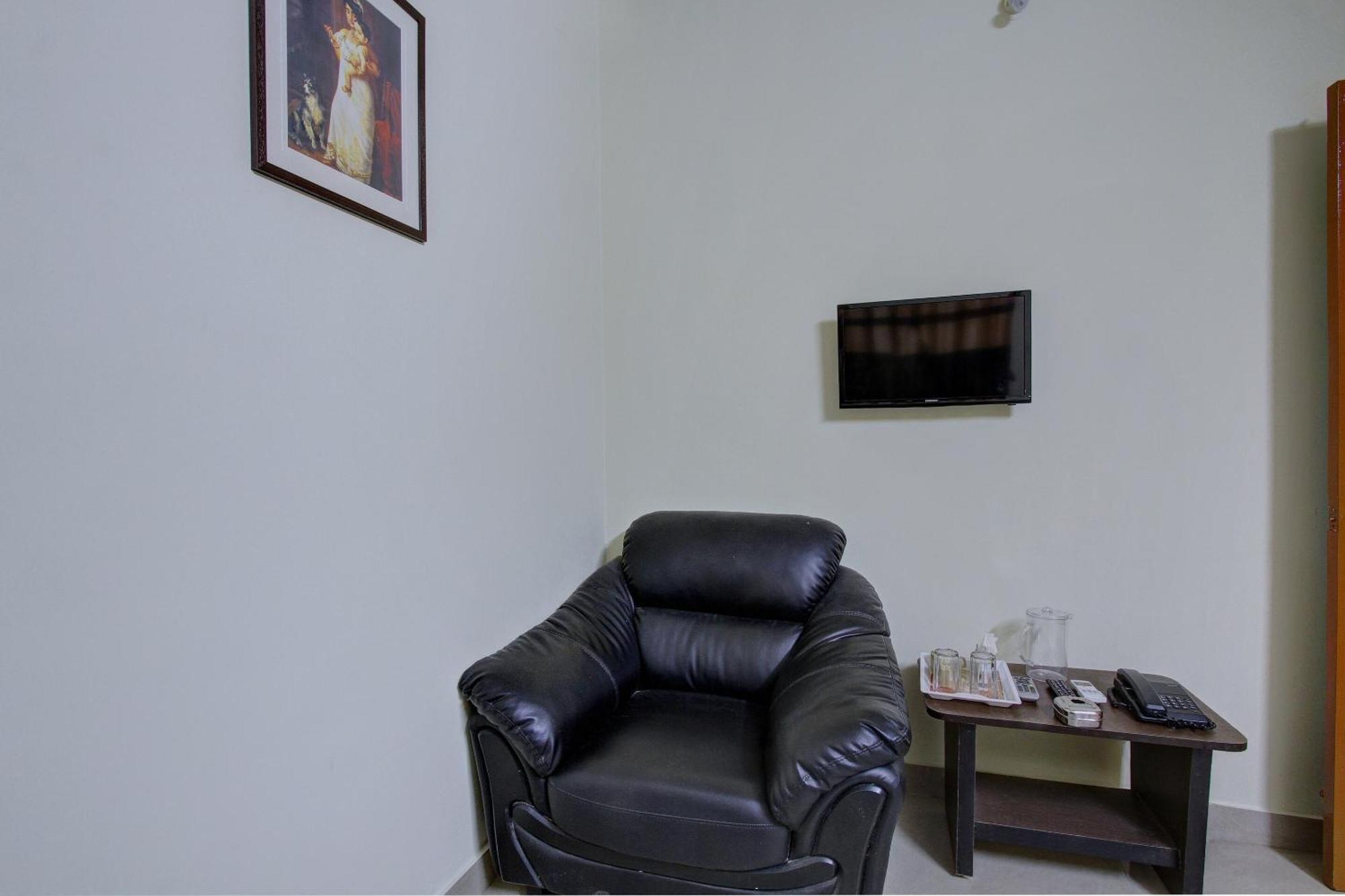 Hotel O Sri Sai Comforts Near Kengeri Bus Terminal Metro Station 3*