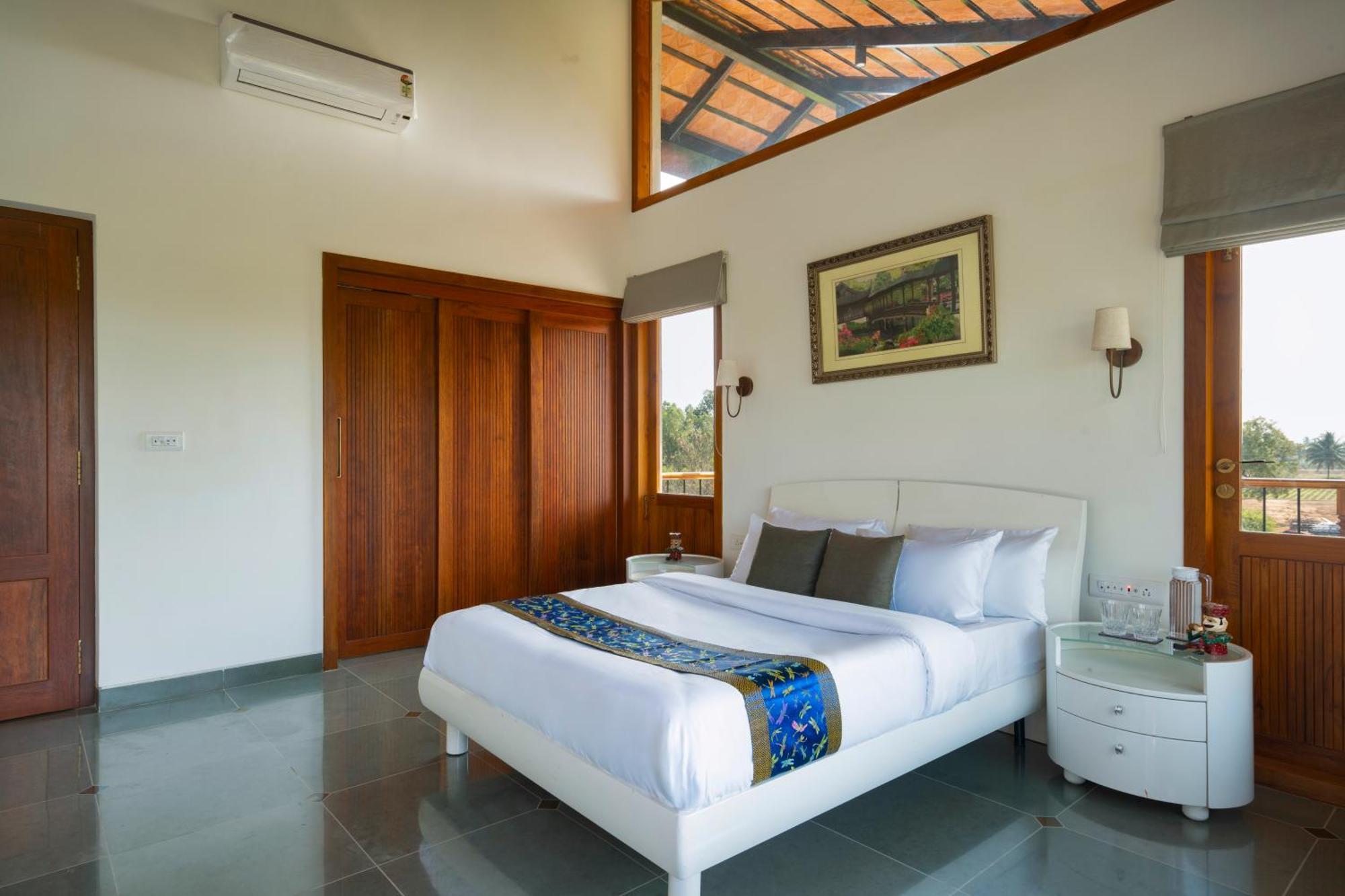 Saffronstays Niranta- 4-bdr On Golf Course Near *