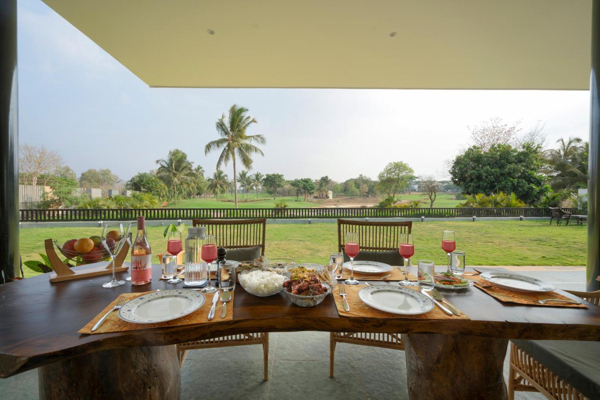 Saffronstays Niranta- 4-bdr On Golf Course Near