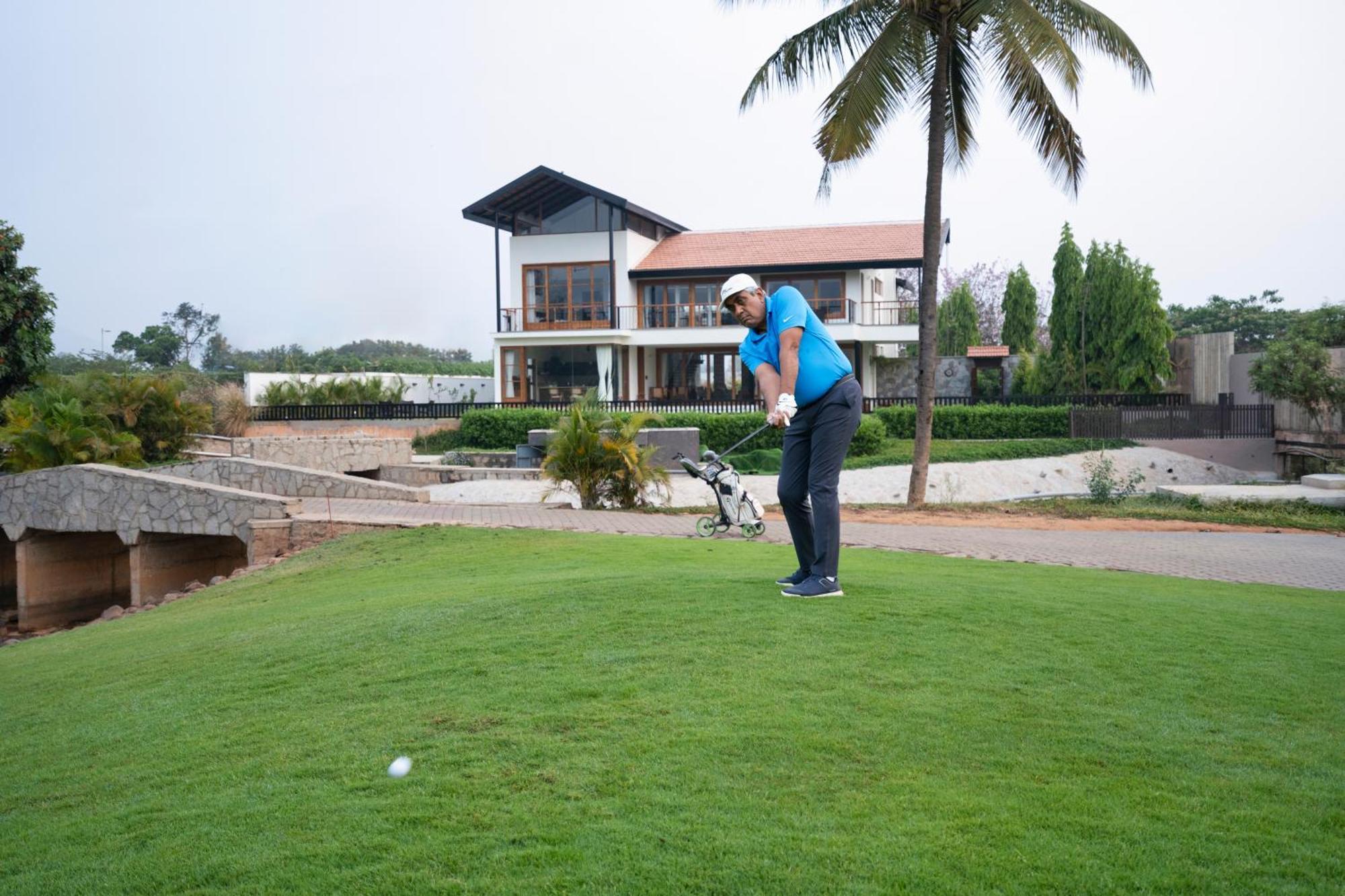 Saffronstays Niranta- 4-bdr On Golf Course Near Villa Bangalore