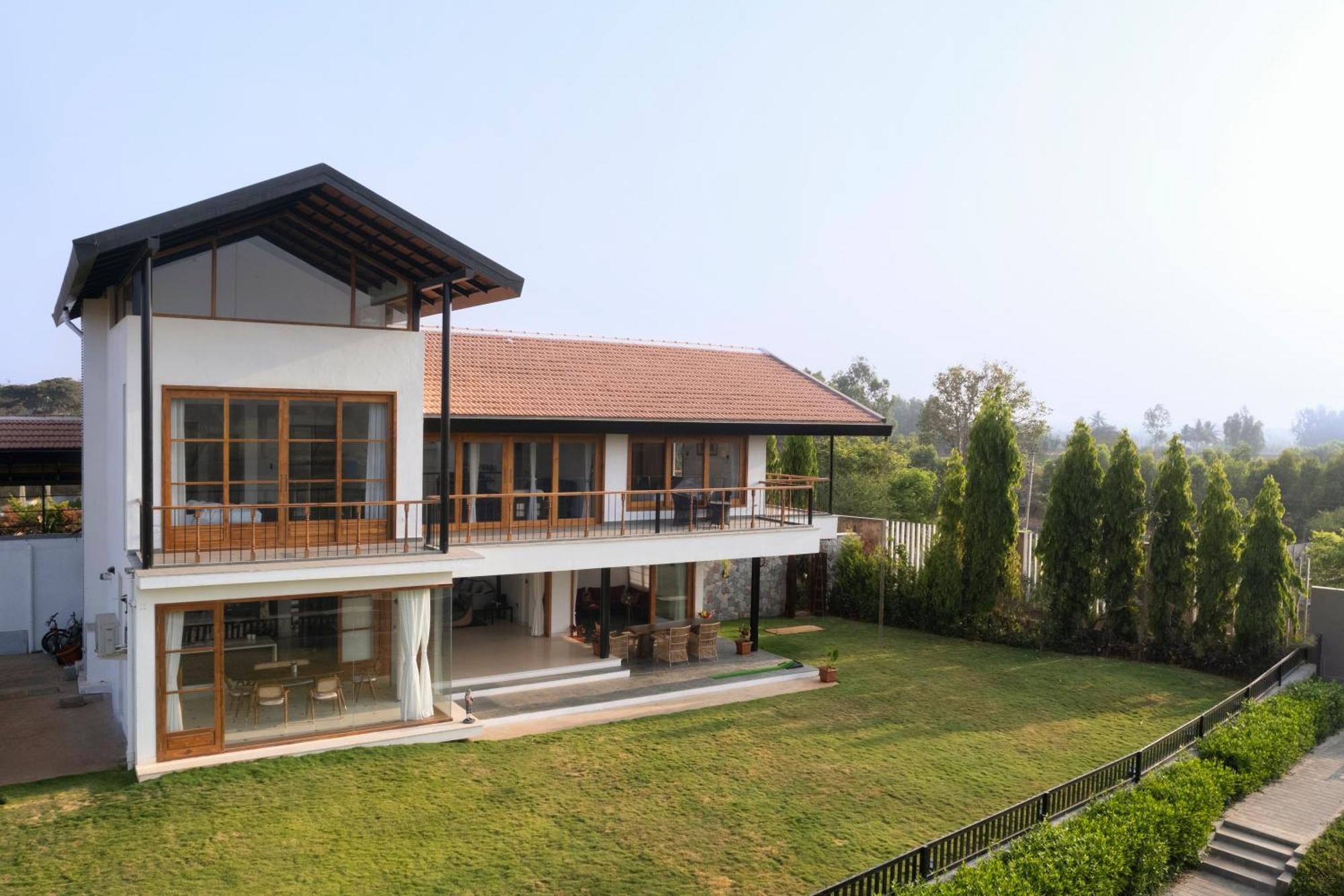 Saffronstays Niranta- 4-bdr On Golf Course Near * Bangalore