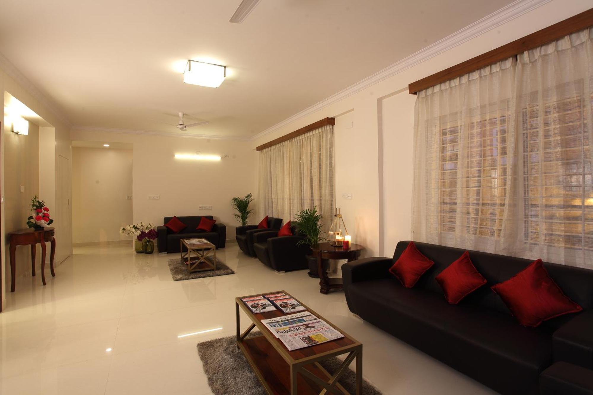 Hotel Crimson Lotus 3*