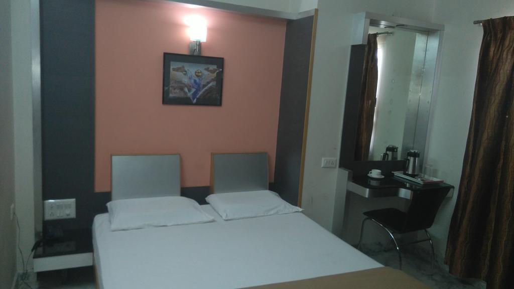 Manasa Paradise Hotel 3*