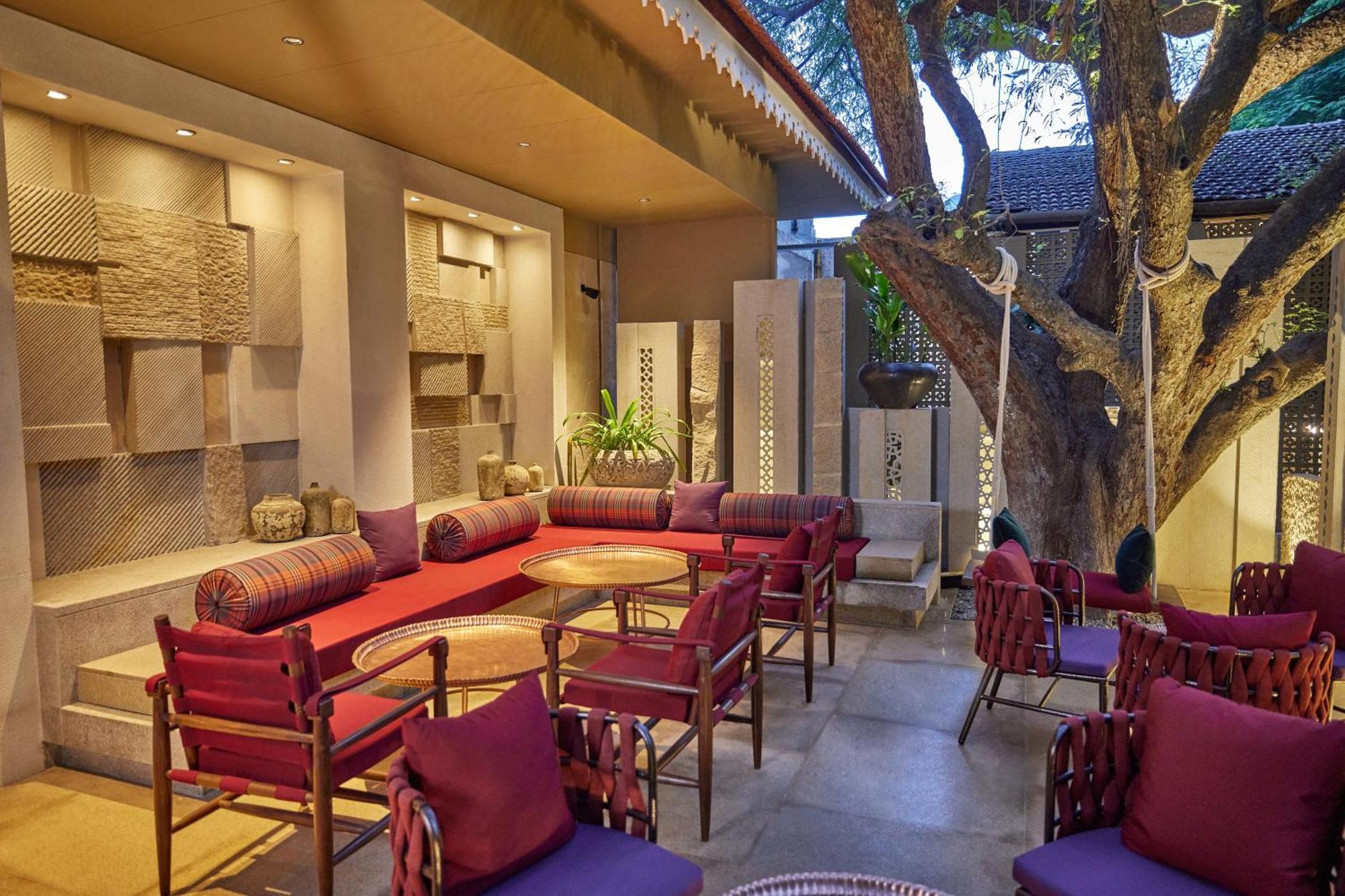Resort Taj West End 5*