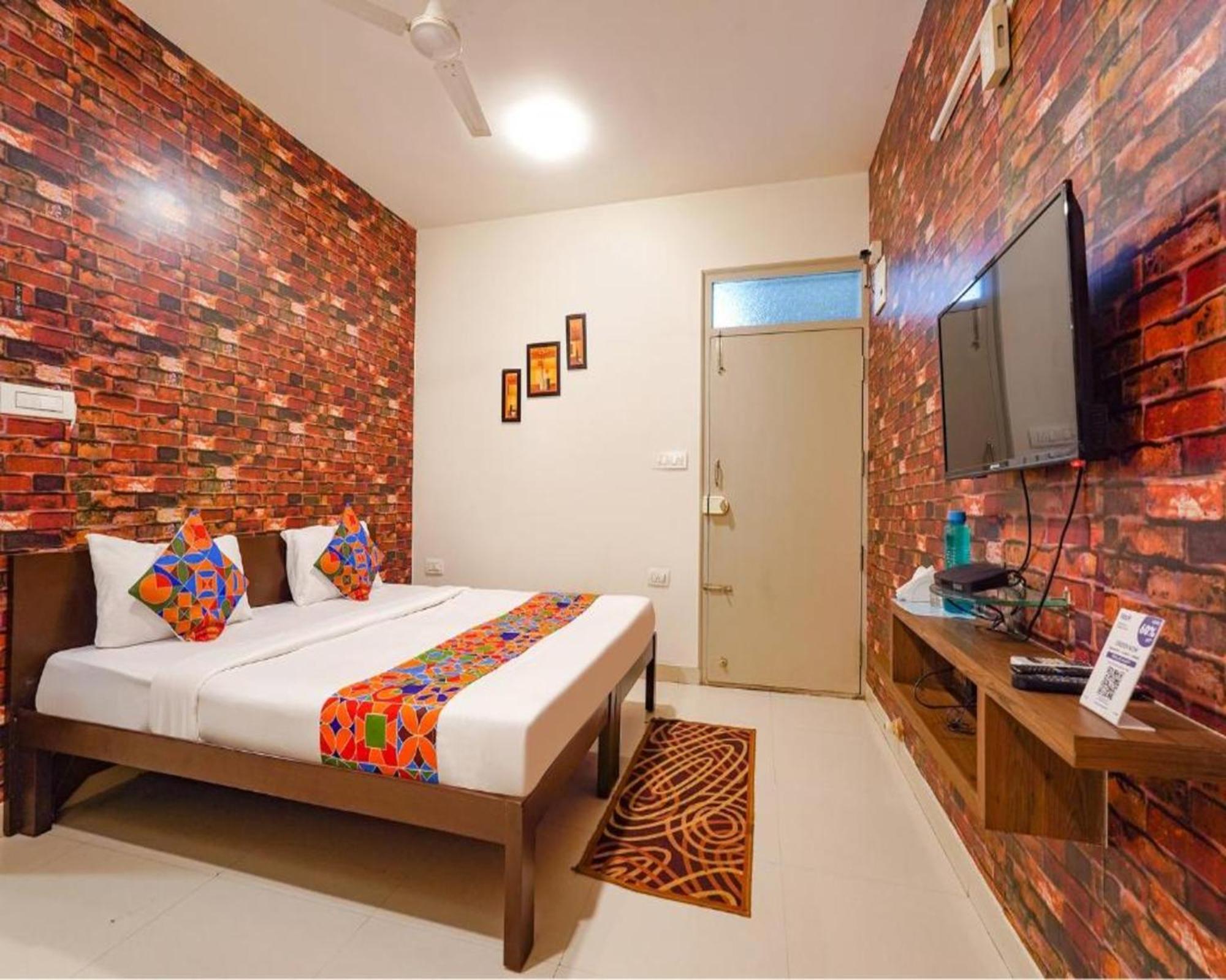 Fabexpress Kings Hrbr Layout - Nr Manyata Tech Park Hotel Bangalore