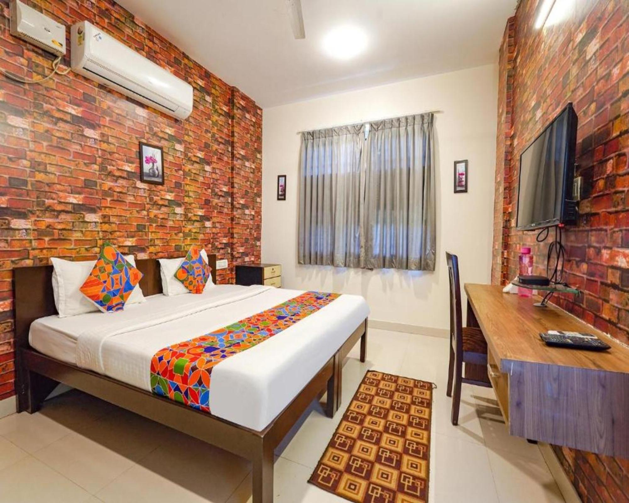Fabexpress Kings Hrbr Layout - Nr Manyata Tech Park 3* Bangalore