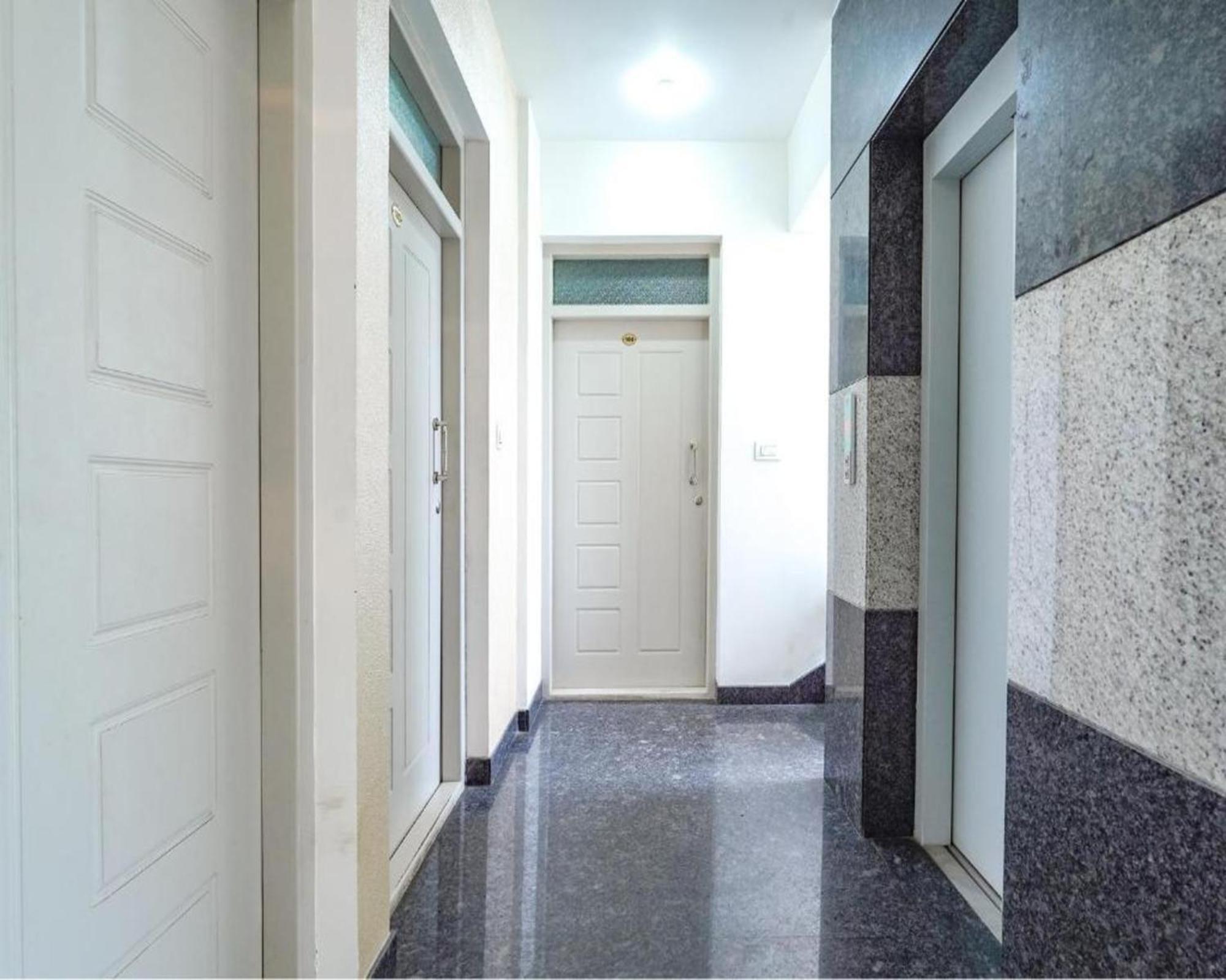 Fabexpress Kings Hrbr Layout - Nr Manyata Tech Park 3* Bangalore