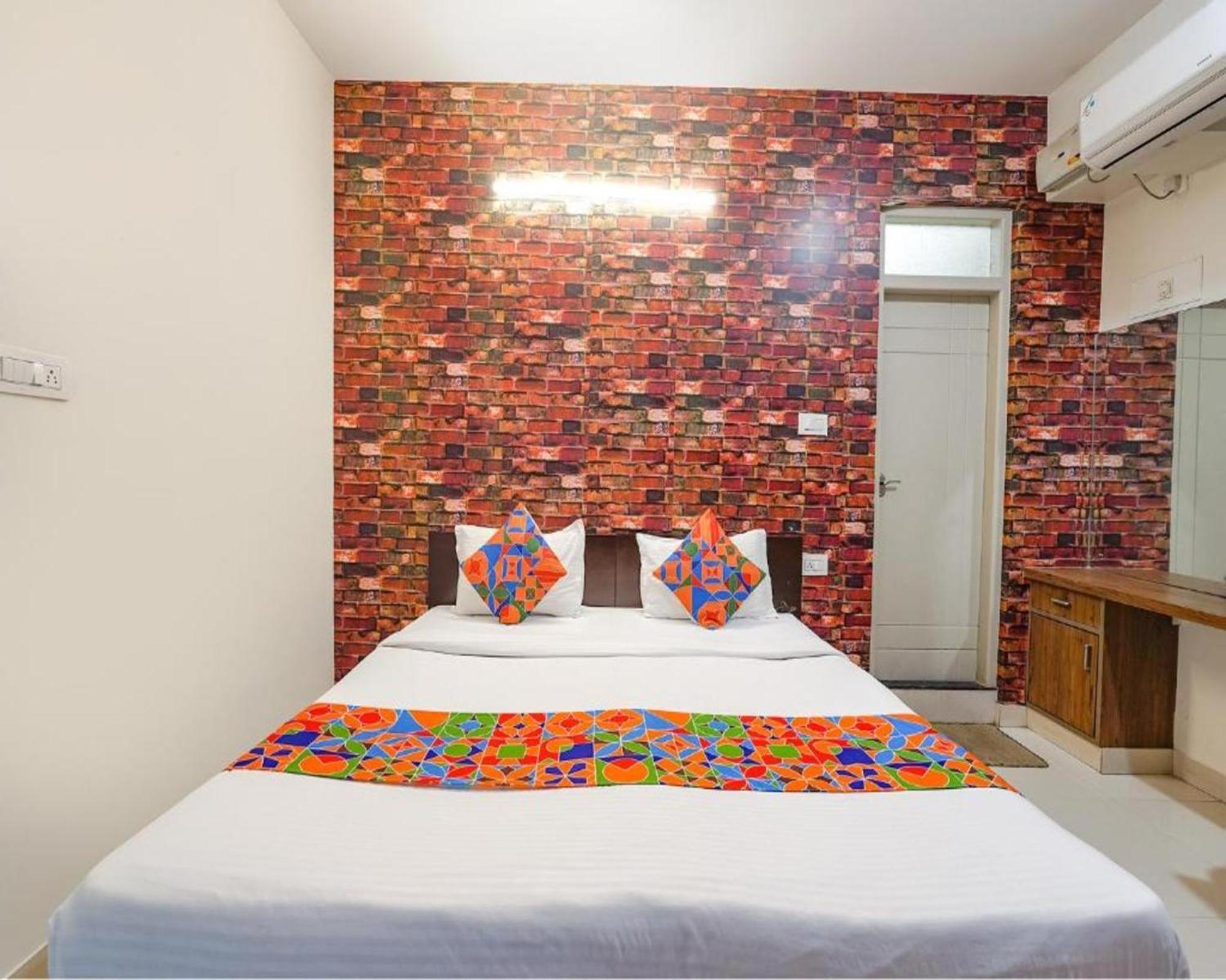 Hotel Fabexpress Kings Hrbr Layout - Nr Manyata Tech Park