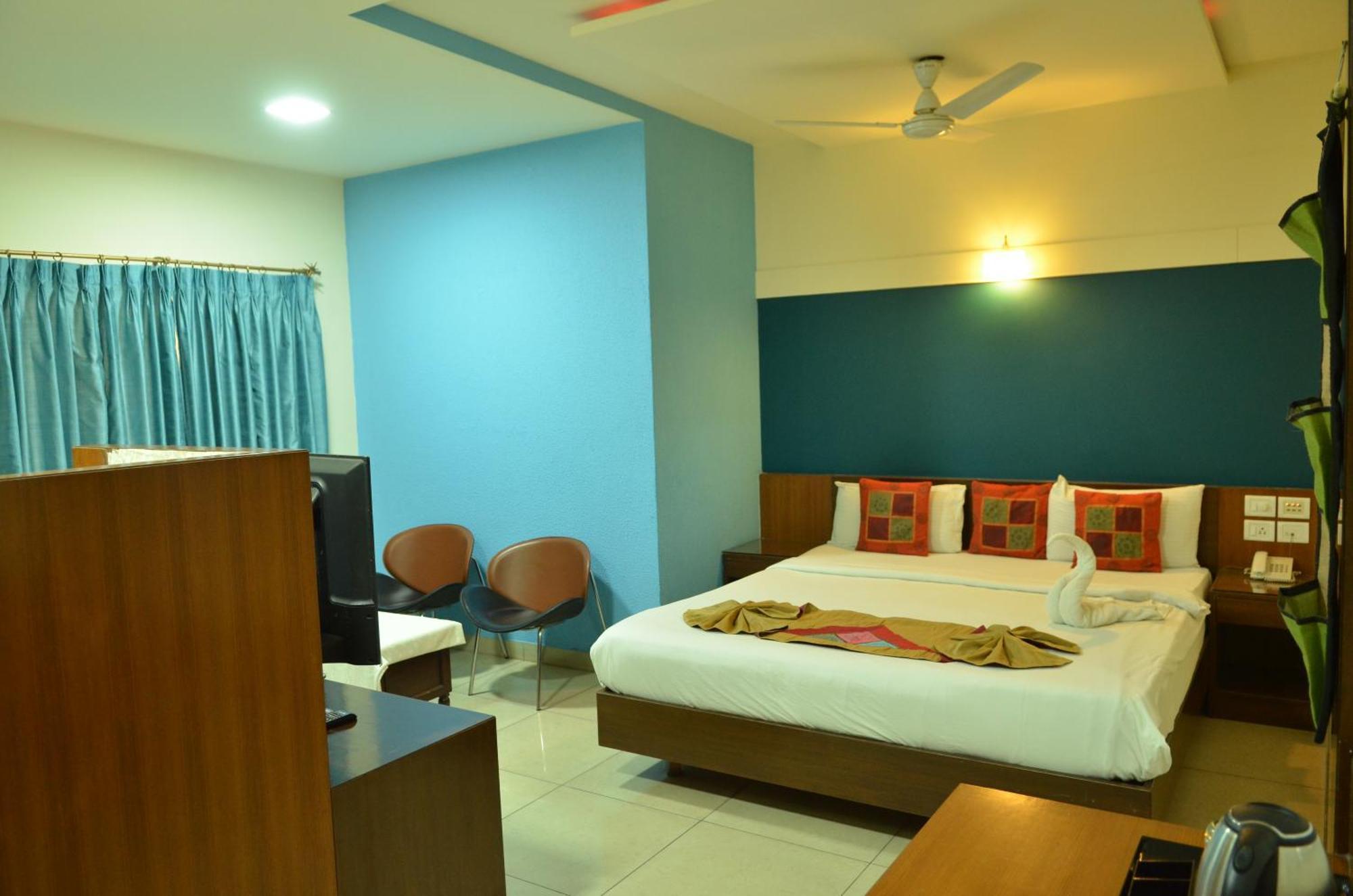 Cubbon - 10 Minute Walk To Mg Road, Mg Road Metro And Church Street Hotel 2*
