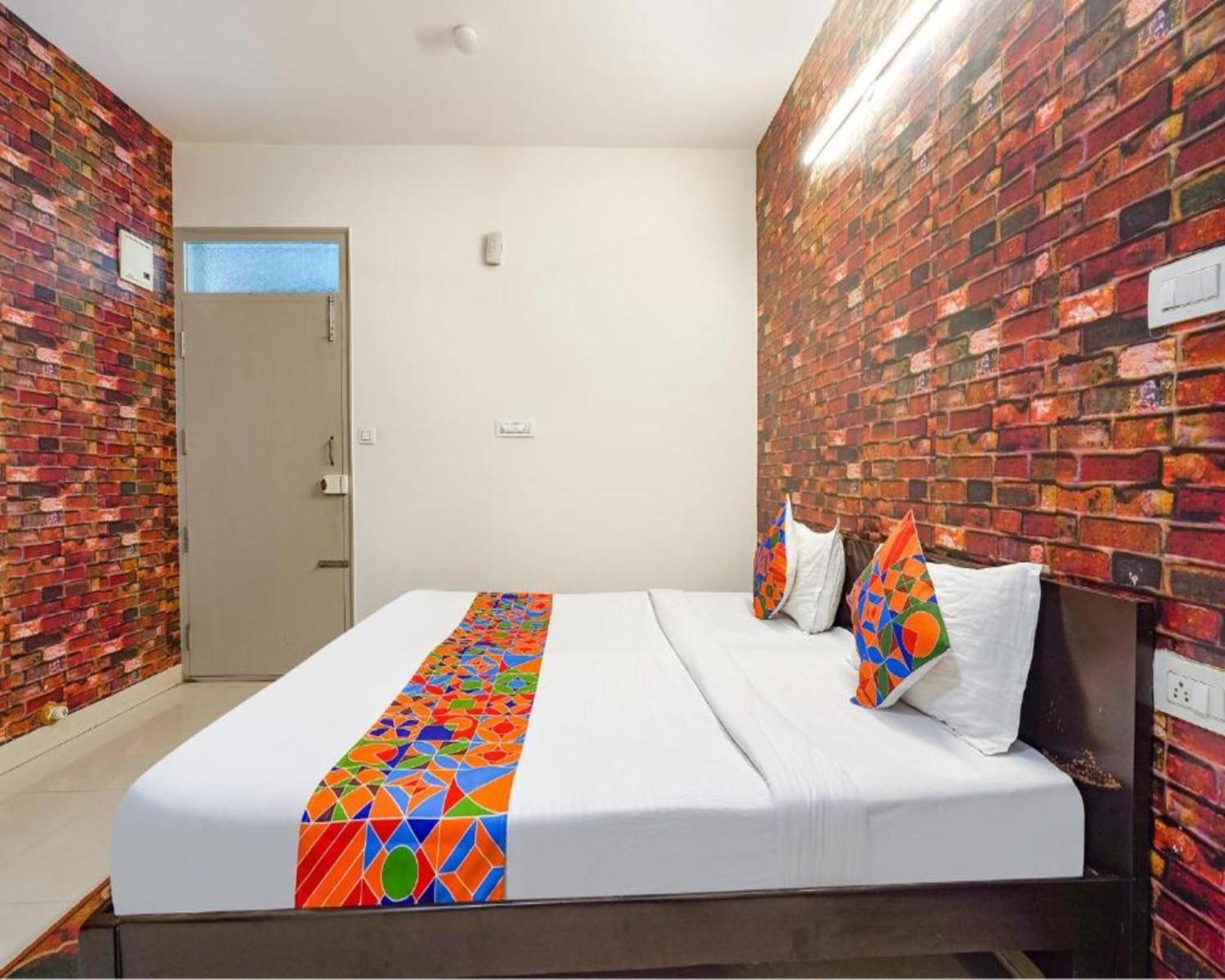 Hotel Fabexpress Kings Hrbr Layout - Nr Manyata Tech Park 3*