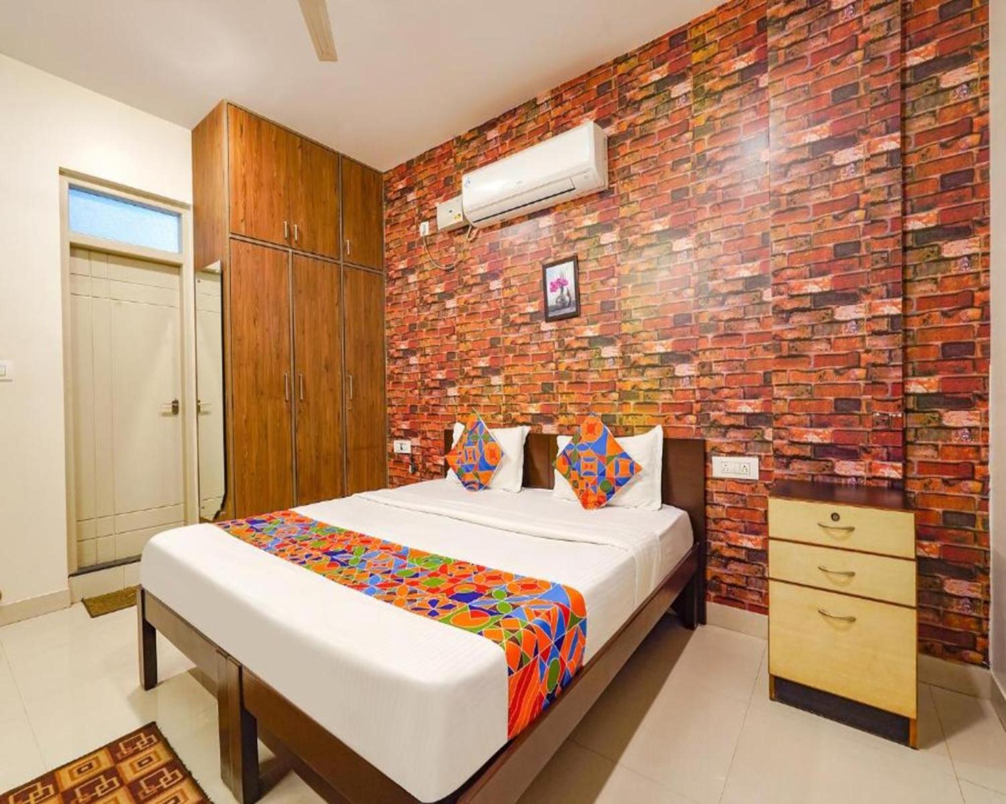 Hotel Fabexpress Kings Hrbr Layout - Nr Manyata Tech Park Bangalore