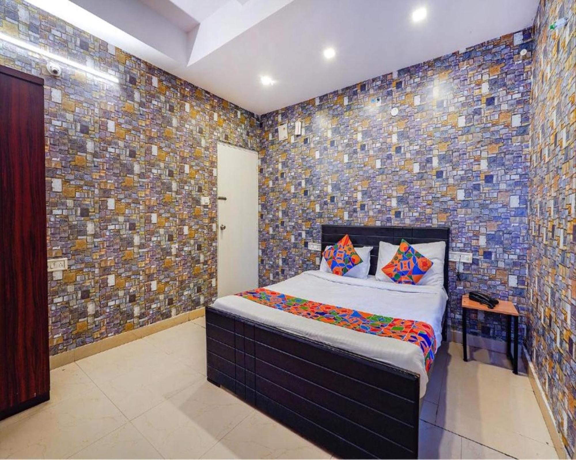 Hotel Fabexpress Kings I Bangalore