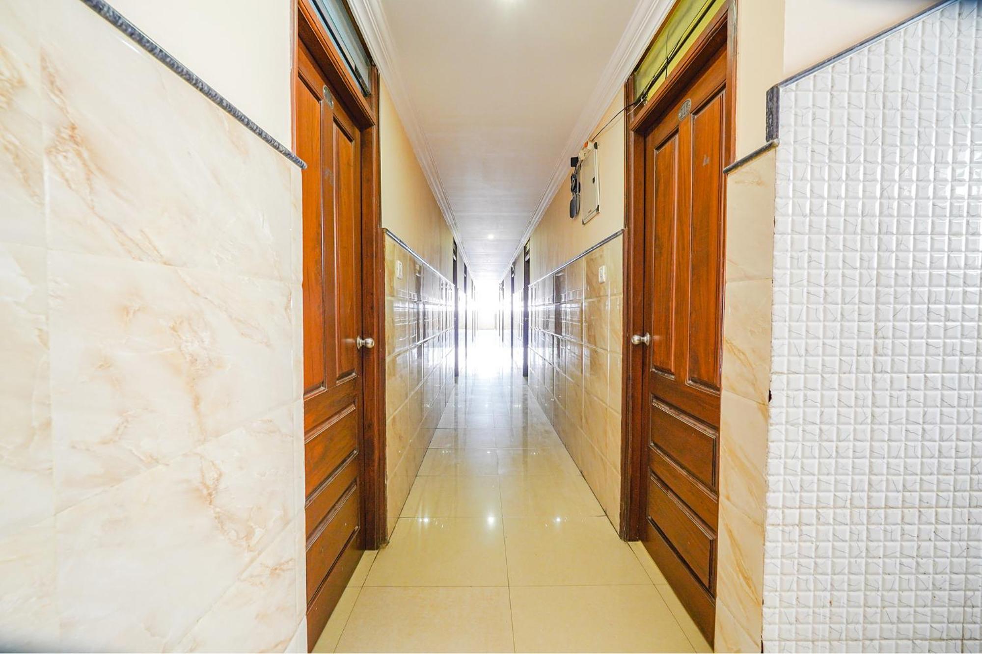 Fabhotel Bns