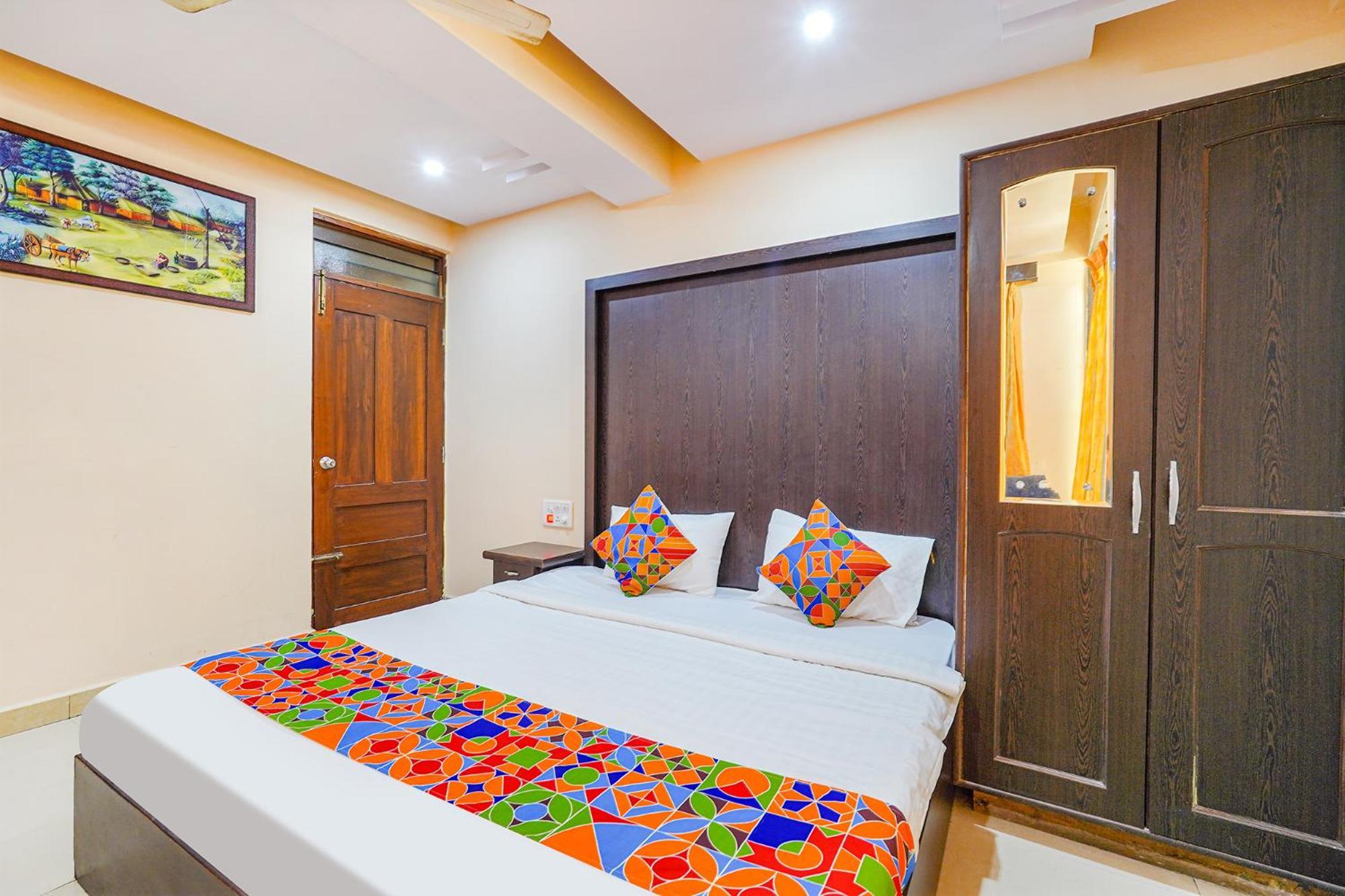 Fabhotel Bns Hotel 3*