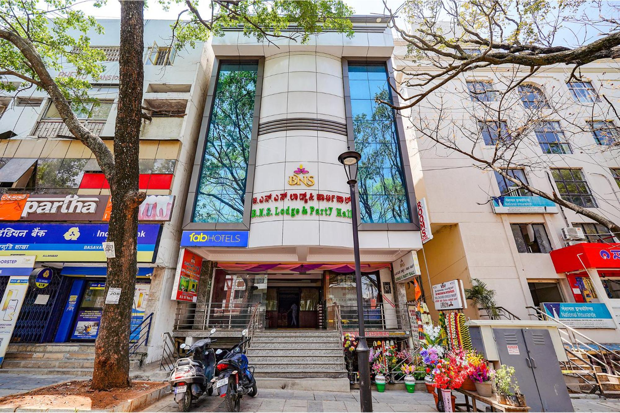 Hotel Fabhotel Bns