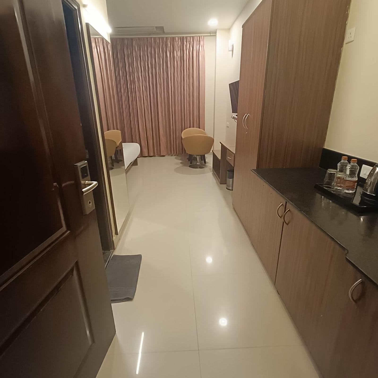 Hotel Astra & Whitefield Near To Nallurahalli Metro Station And Ktpo Bangalore