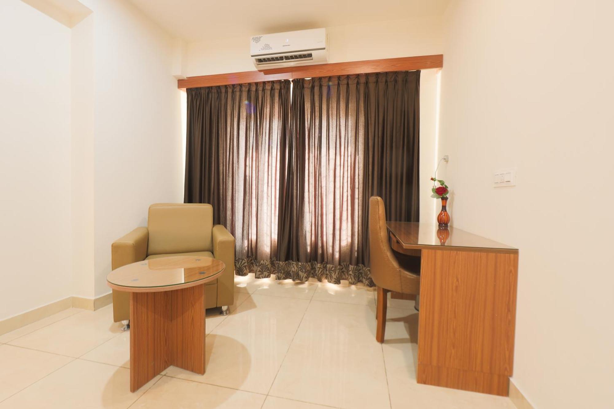 Happy Whitefield Hotel