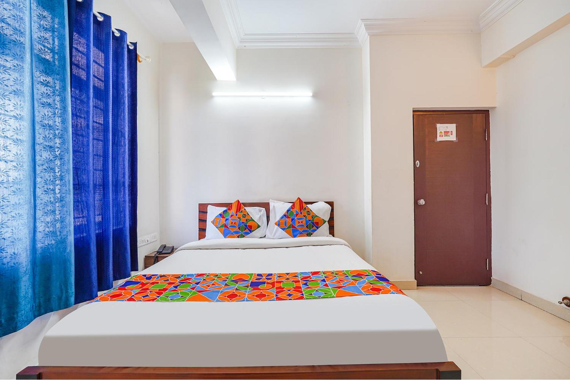 Fabhotel Emirates Hotel 3*