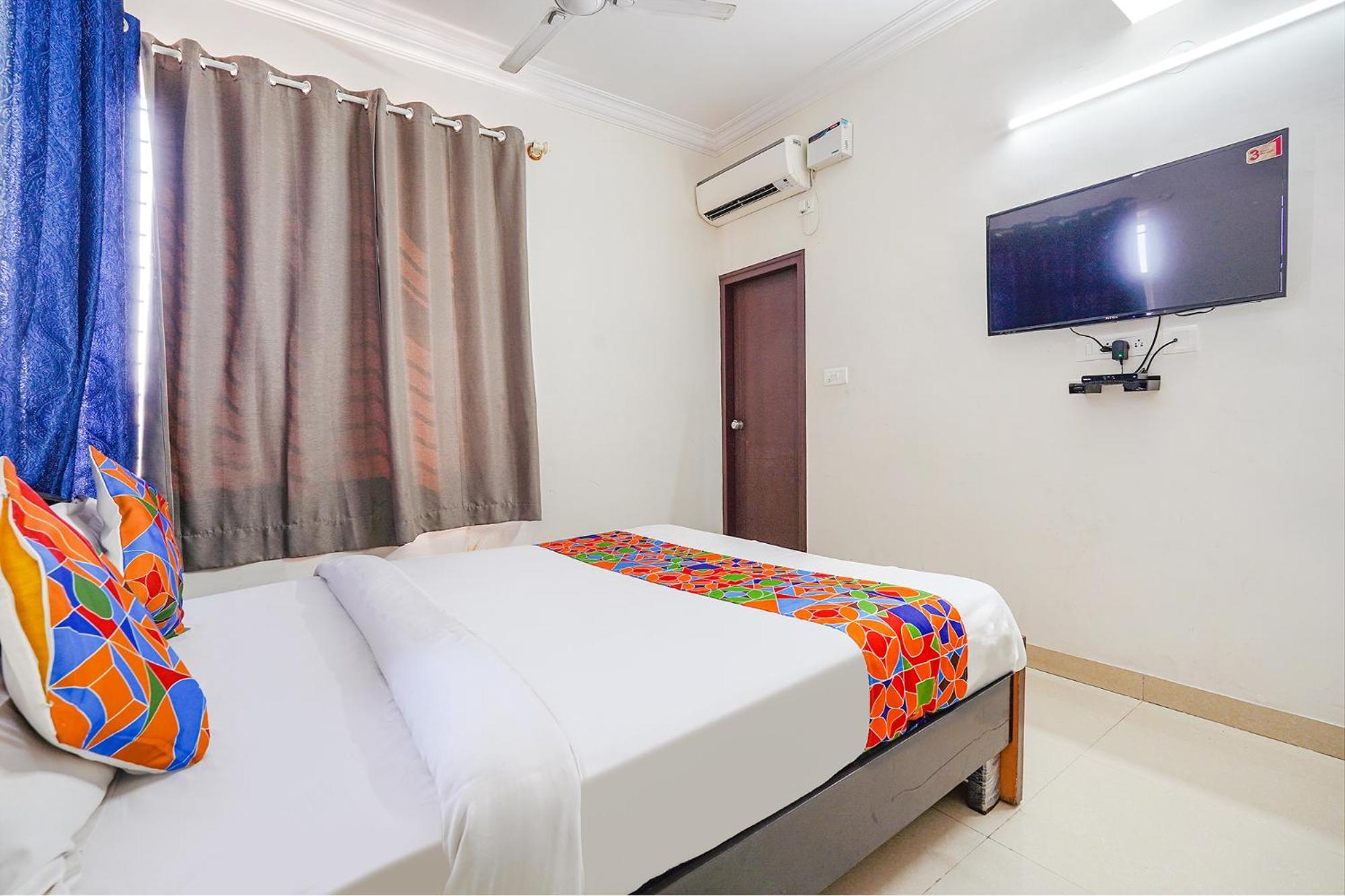 Fabhotel Emirates 3*