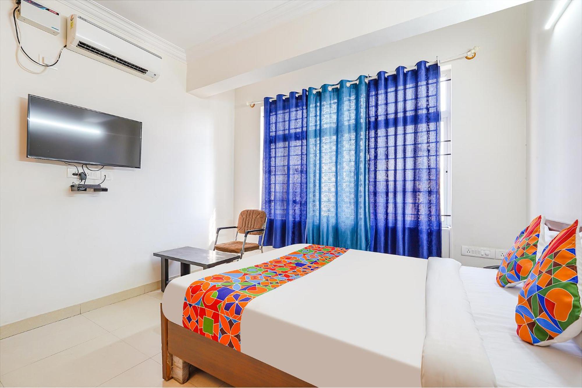 Fabhotel Emirates Hotel 3*
