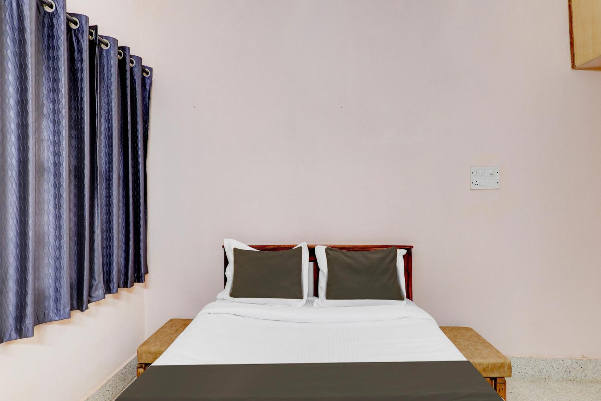 Hotel Collection O Rk 4*