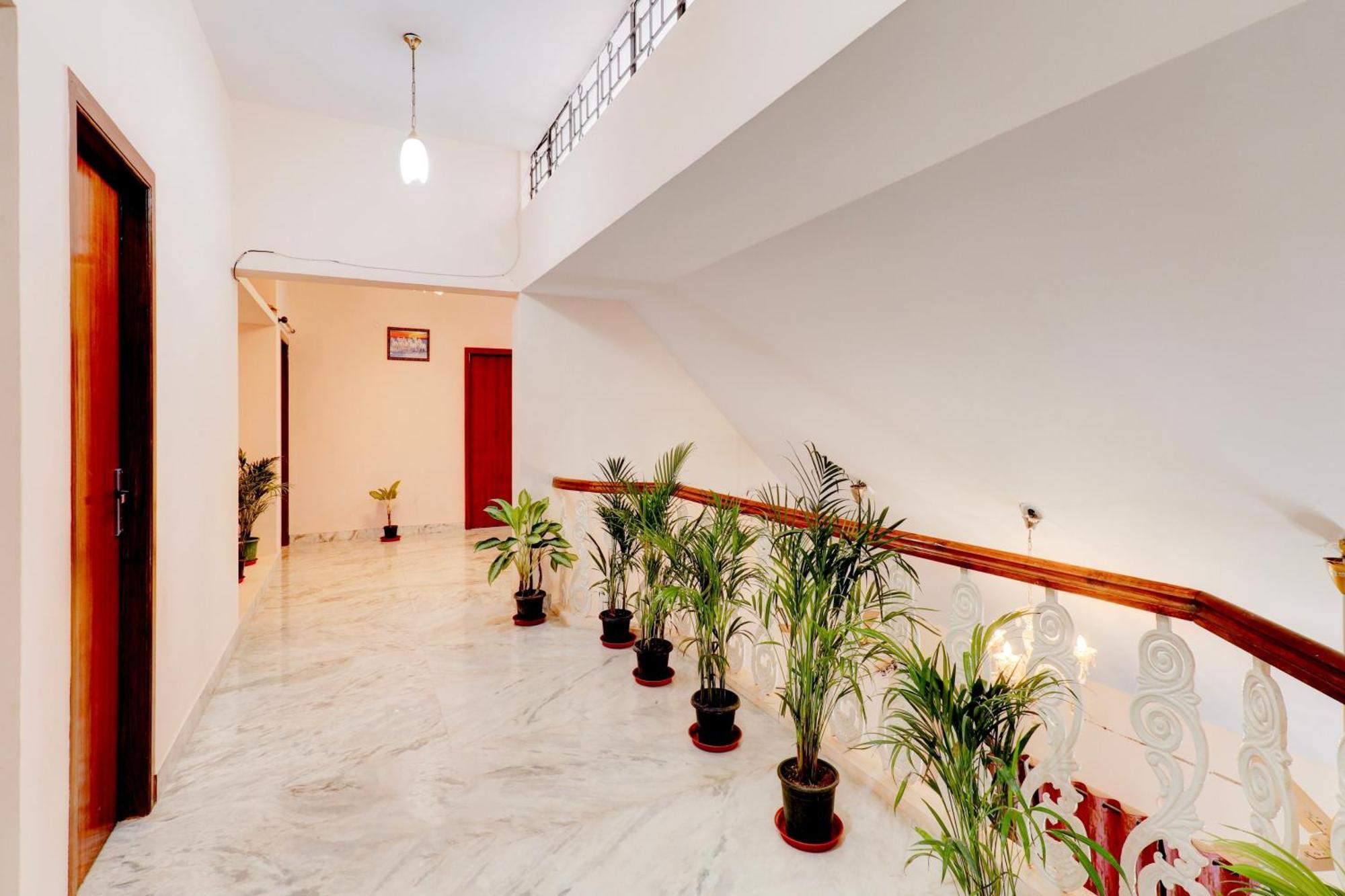 Hotel Collection O Rk Bangalore