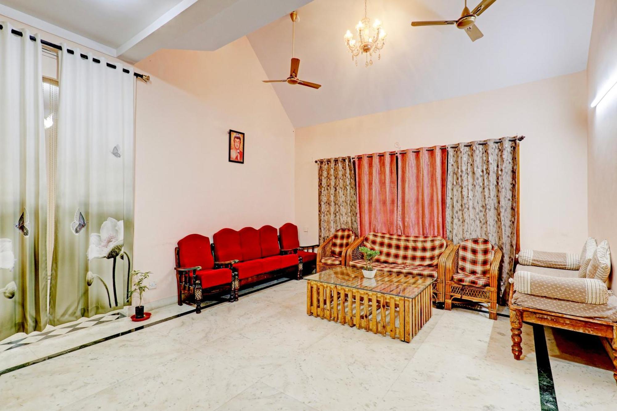 Hotel Collection O Rk 4*