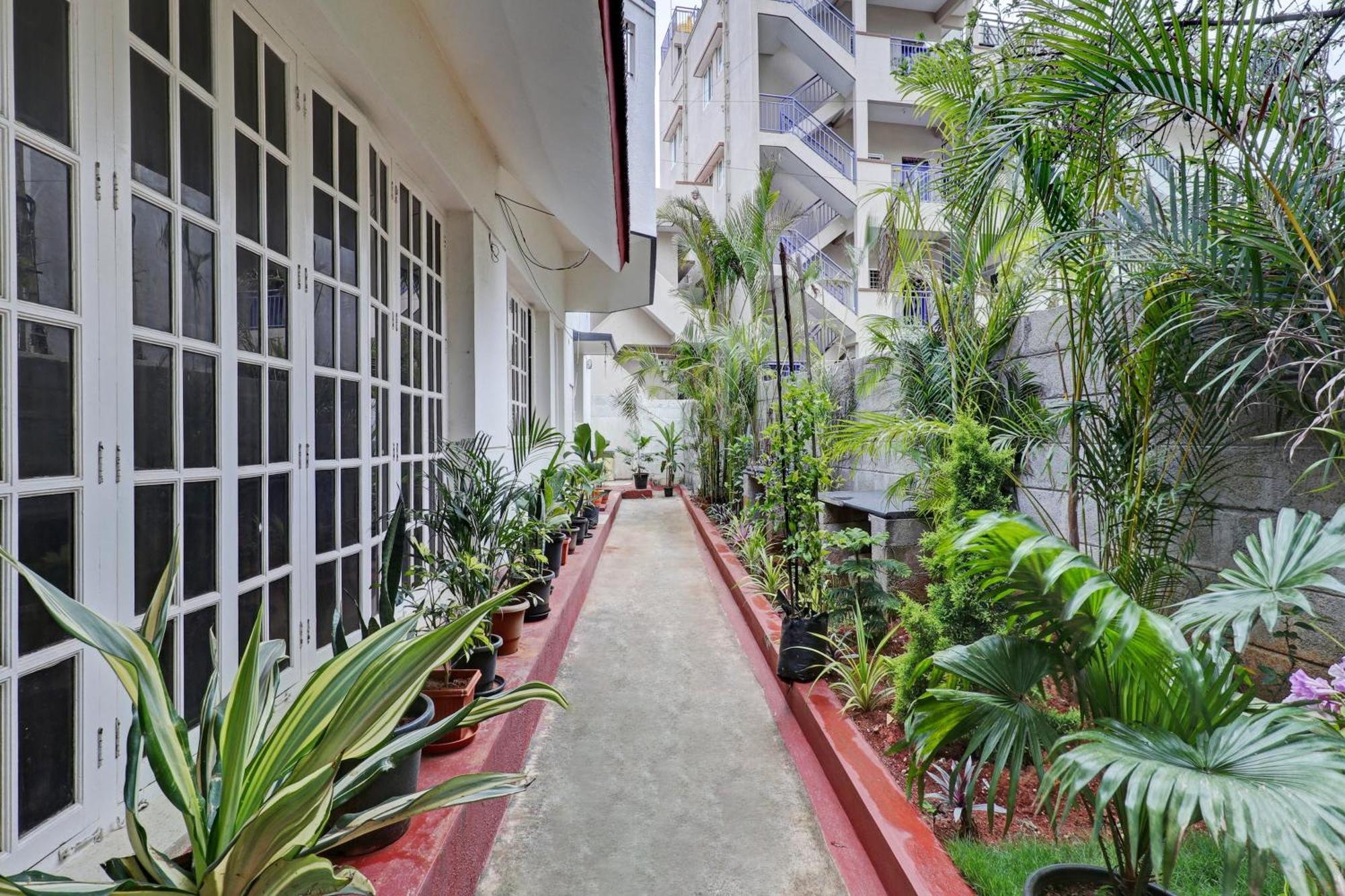 Hotel Collection O Rk Bangalore