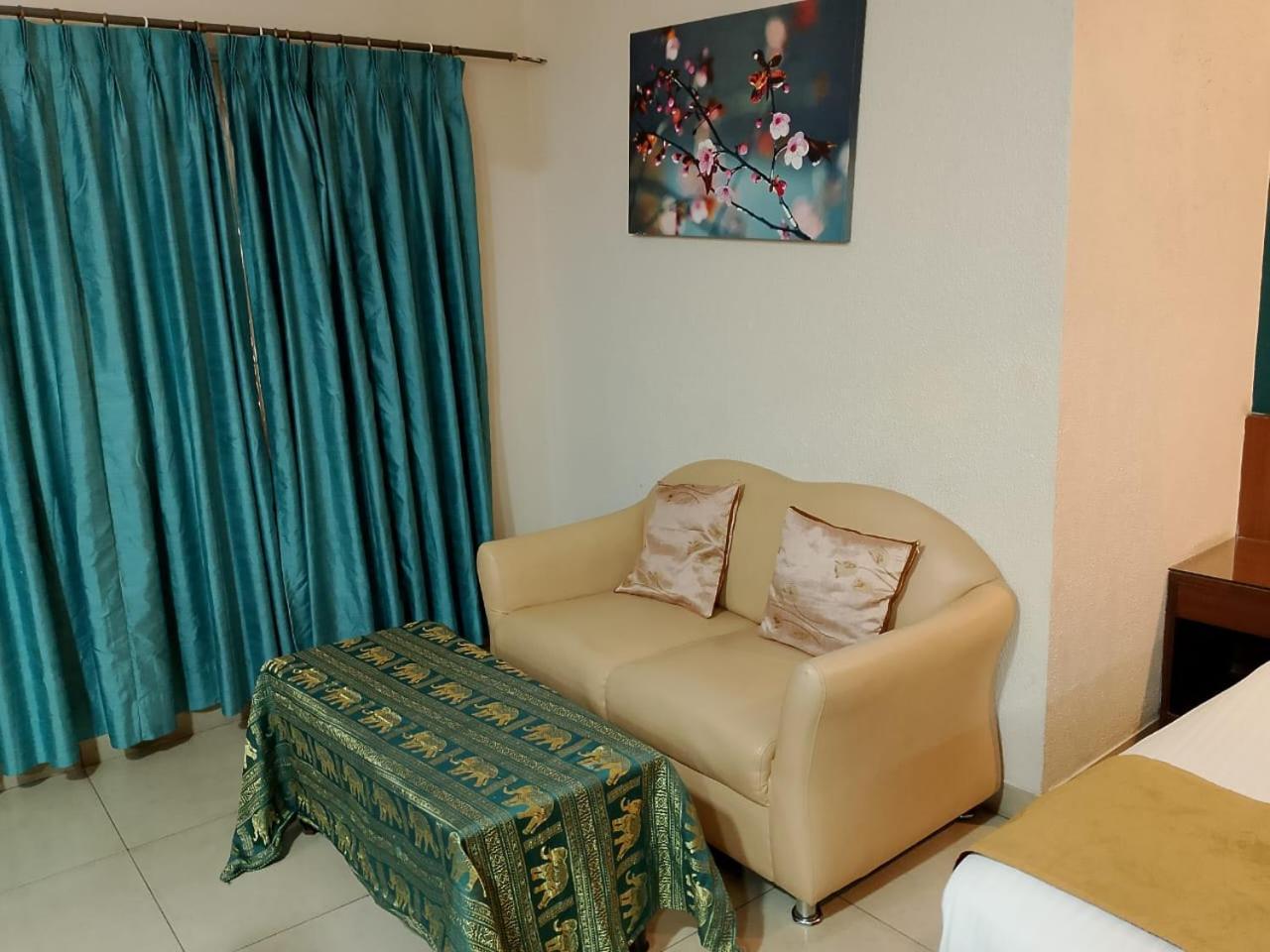 Hotel Cubbon - 10 Minute Walk To Mg Road, Mg Road Metro And Church Street