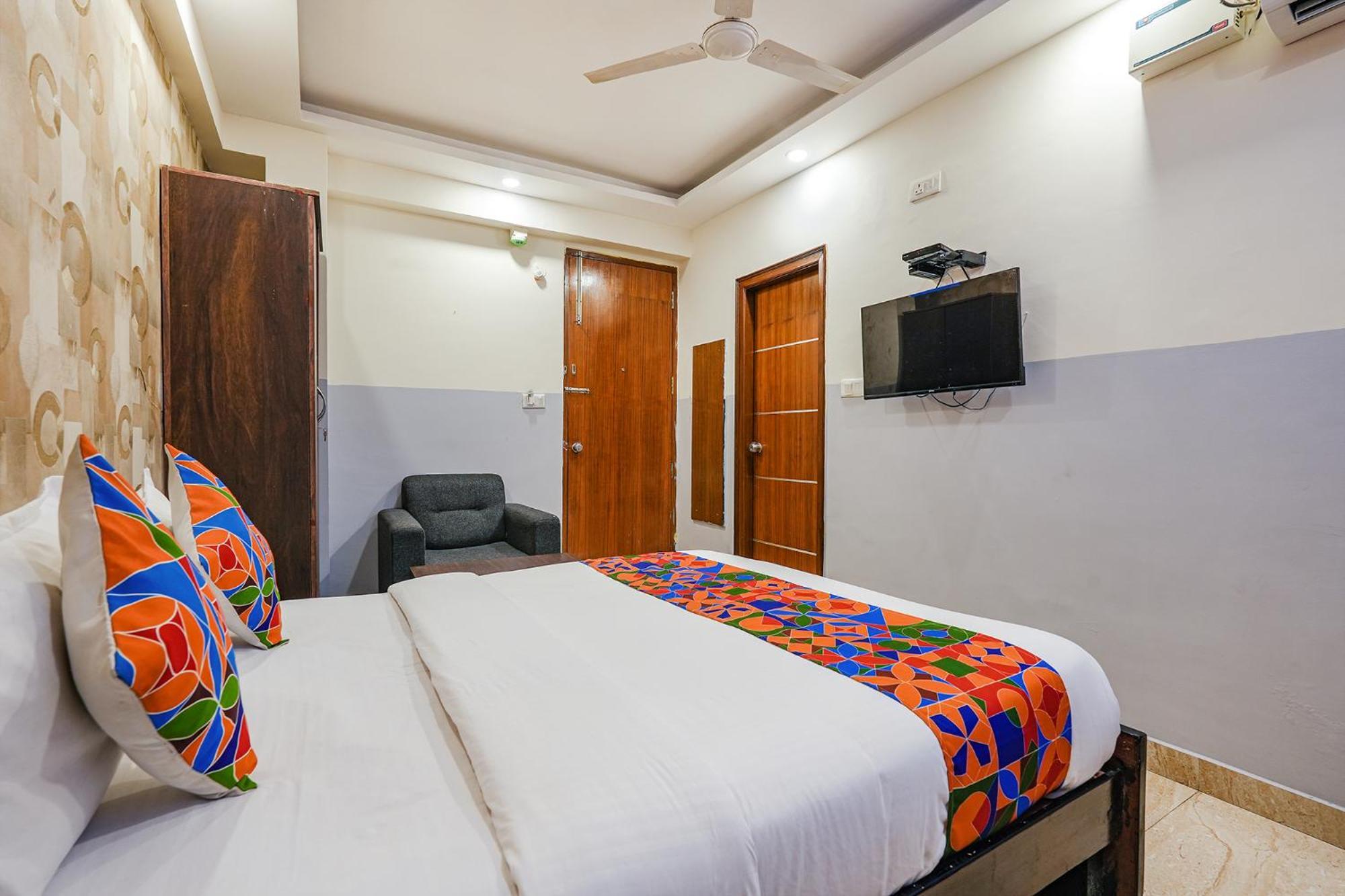 Fabexpress 24 - Nr Sagar Hospital