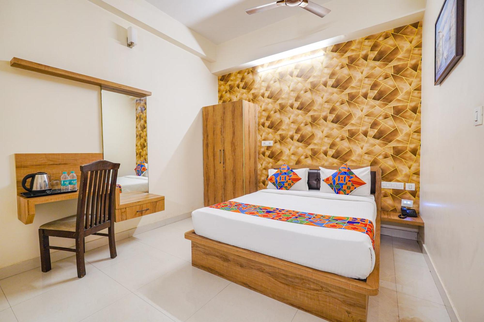 Hotel Fabhotel Grand Vista - Nr Bhartiya Mall - Mall Of
