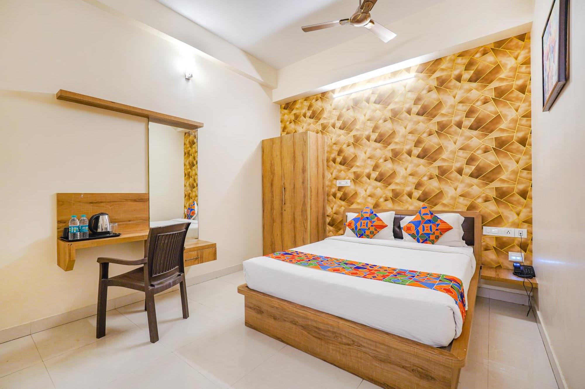 Hotel Fabhotel Grand Vista - Nr Bhartiya Mall - Mall Of 3*