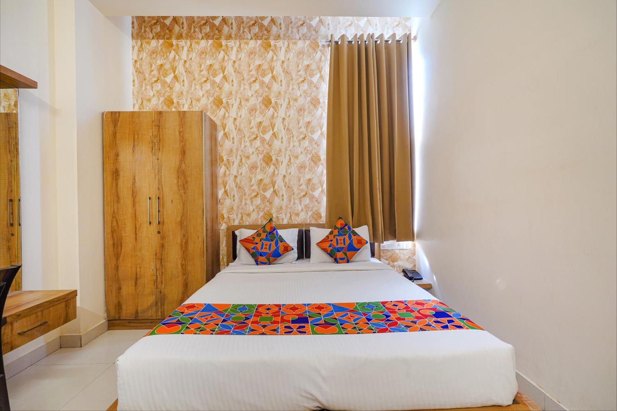 Hotel Fabhotel Grand Vista - Nr Bhartiya Mall - Mall Of 3*